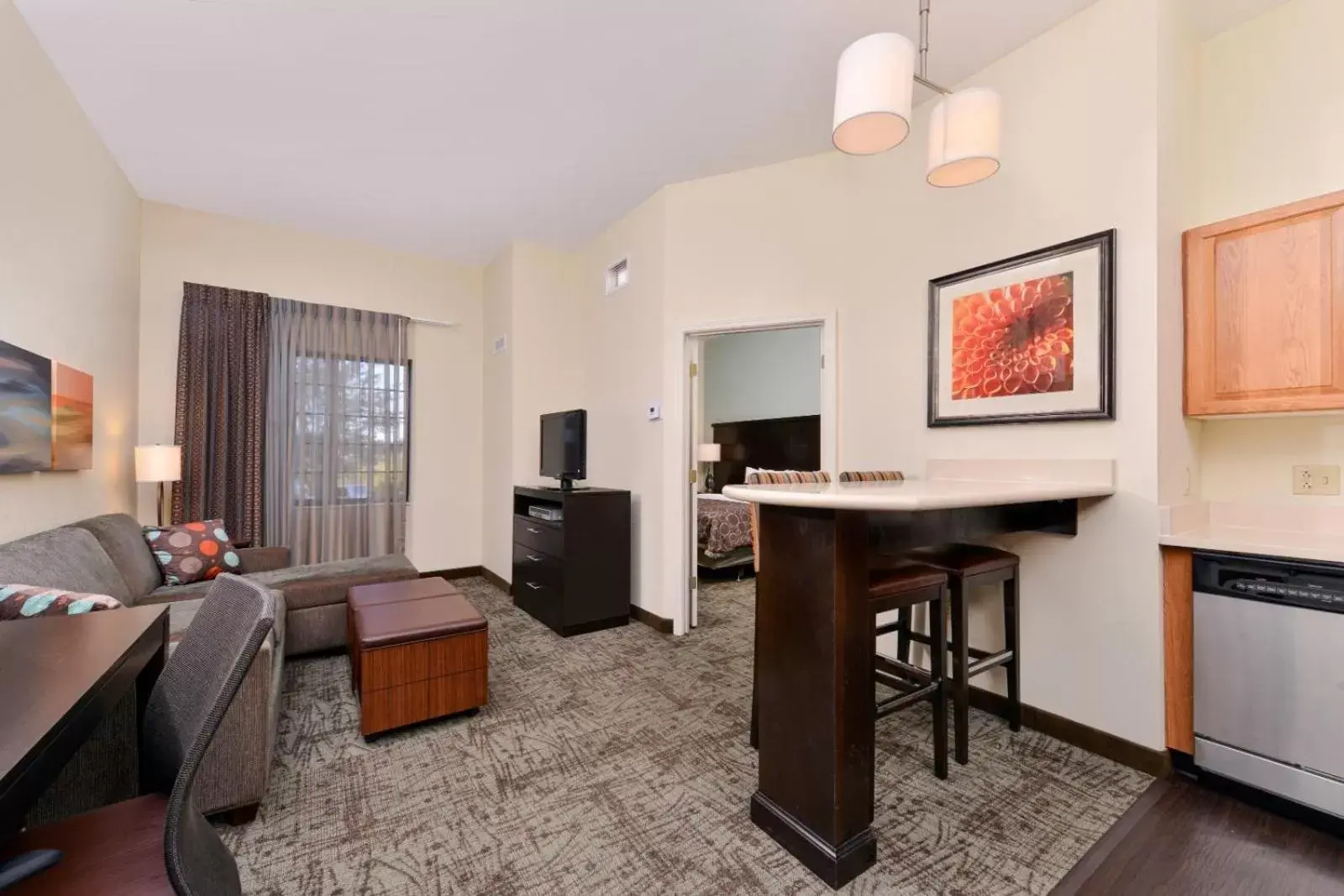 Living room, Seating Area in Staybridge Suites O'Fallon Chesterfield, an IHG Hotel