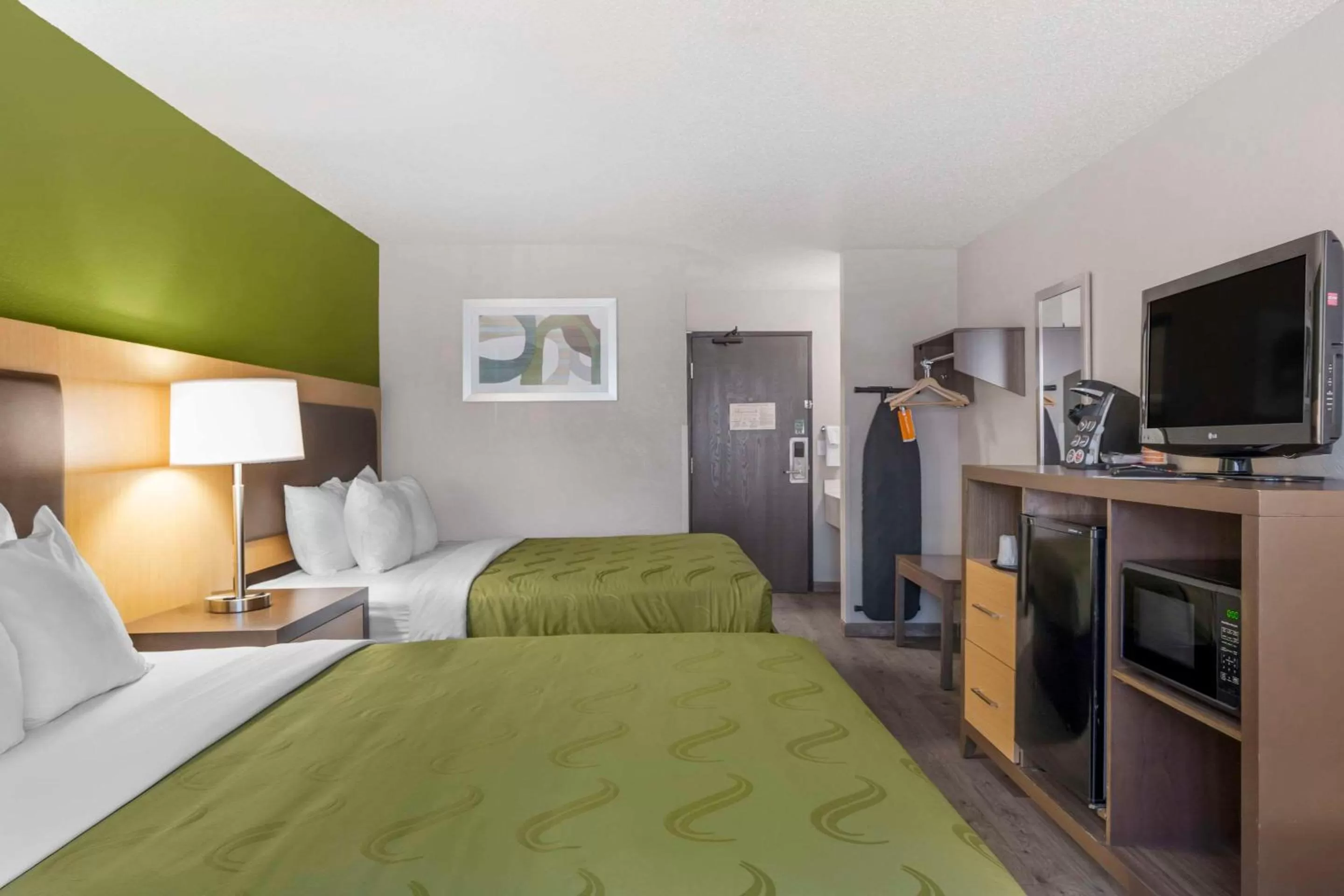 Bedroom, Bed in Quality Inn & Suites Delaware South