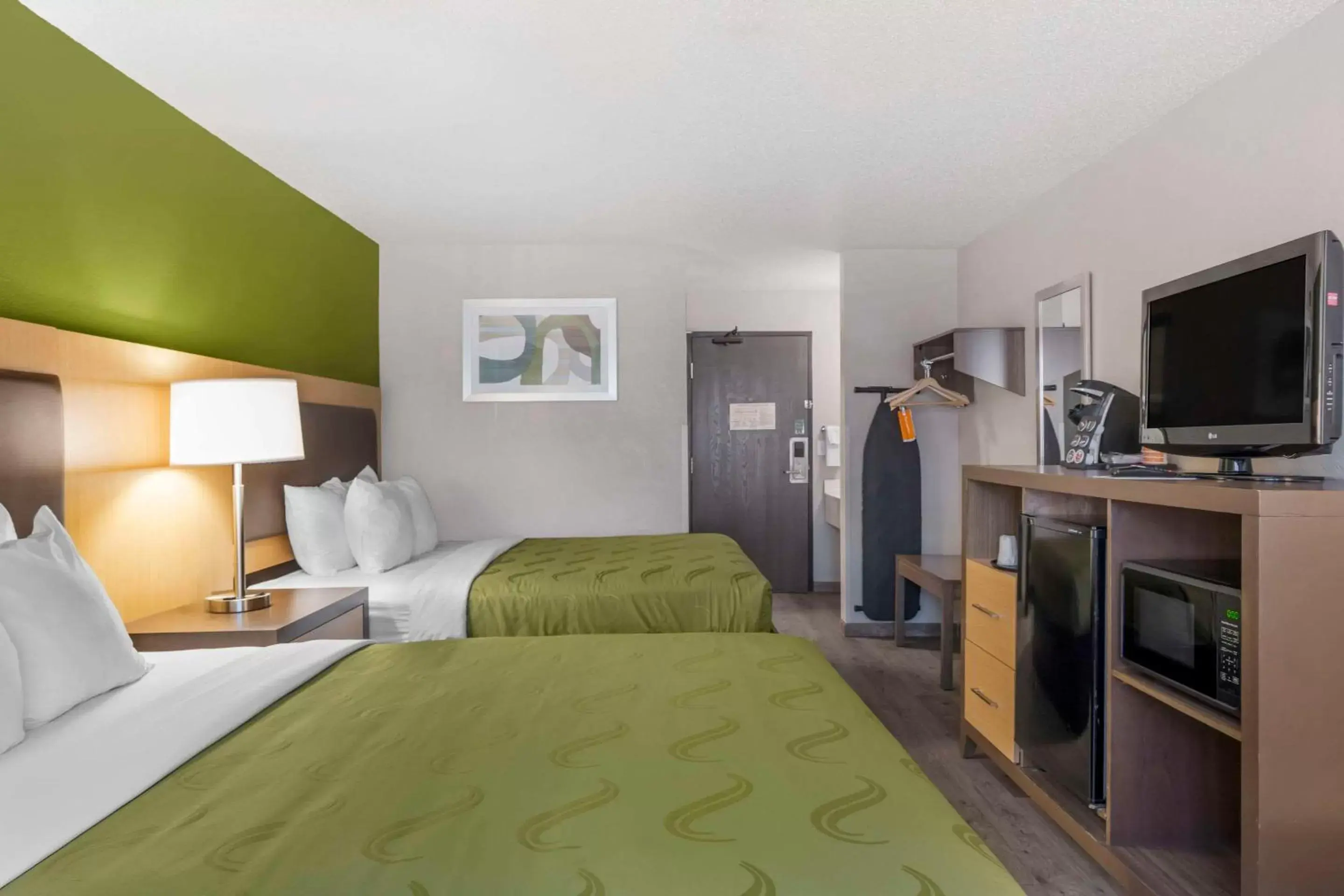 Bedroom, Bed in Quality Inn & Suites Bedroom, Bed in Quality Inn & Suites