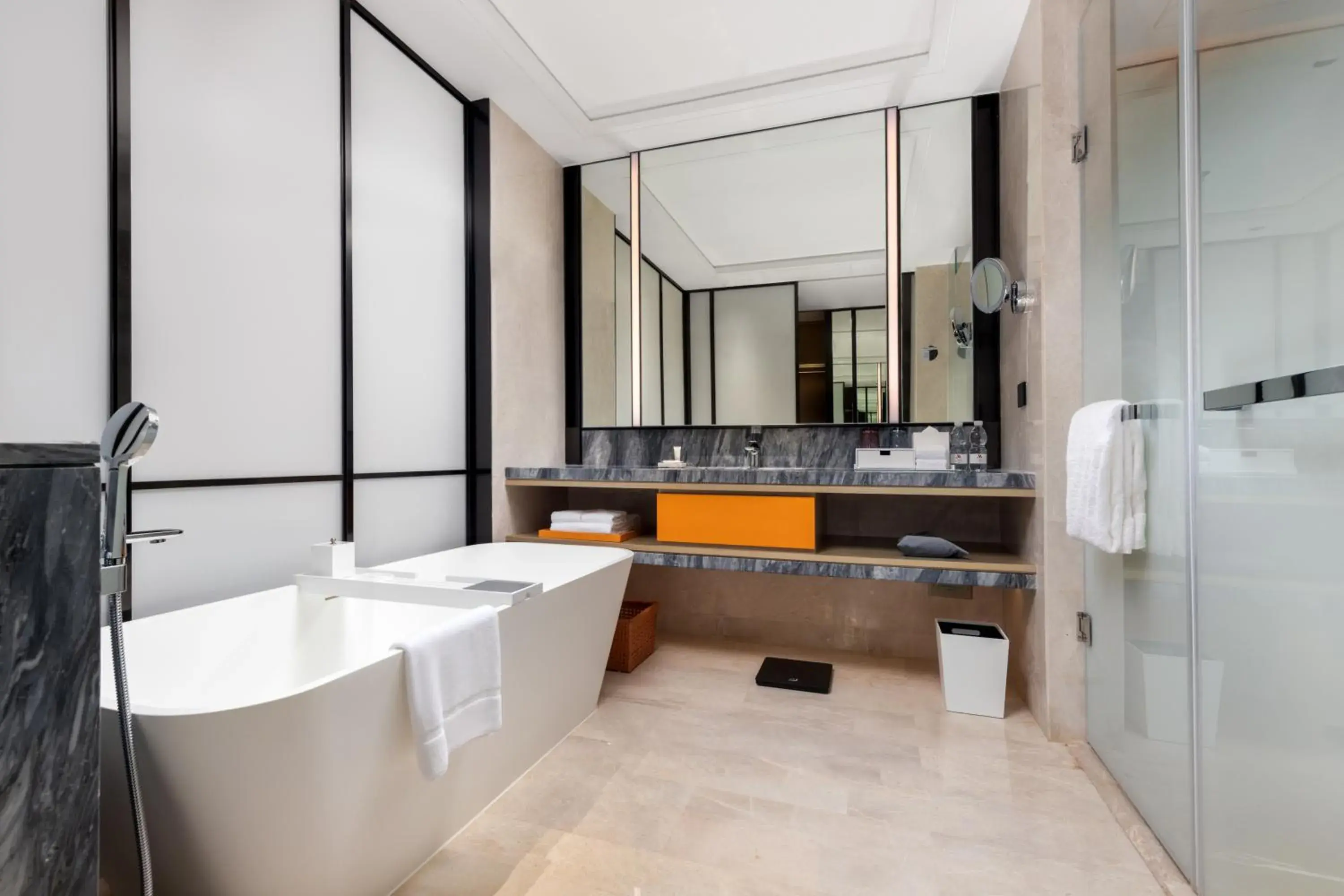 Bathroom in Zhuhai Marriott Hotel Jinwan