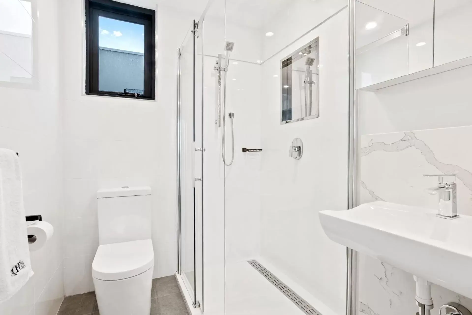 Toilet, Bathroom in The Hamptons Apartments - Port Melbourne