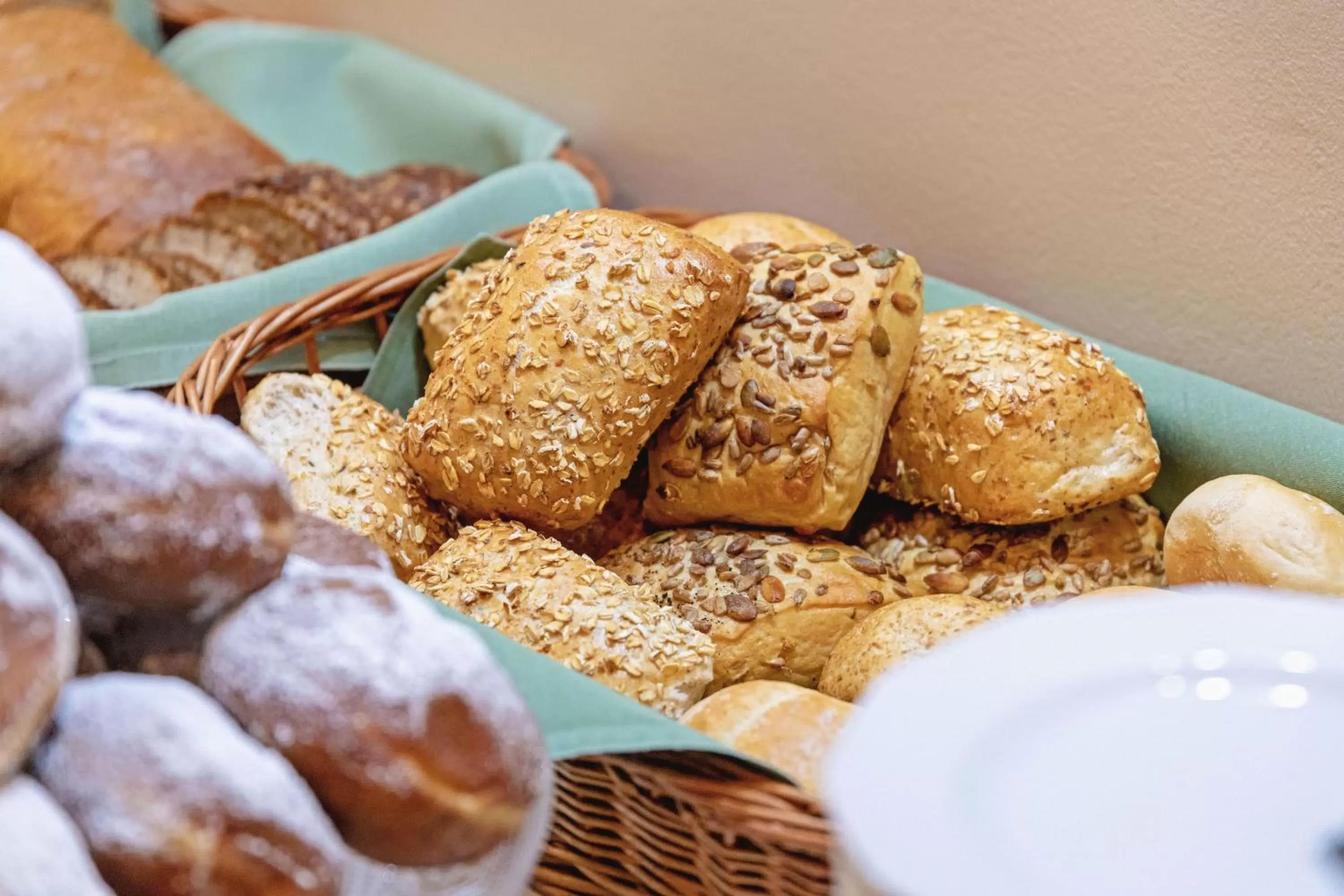 Buffet breakfast in Hotel Gromada Łomża