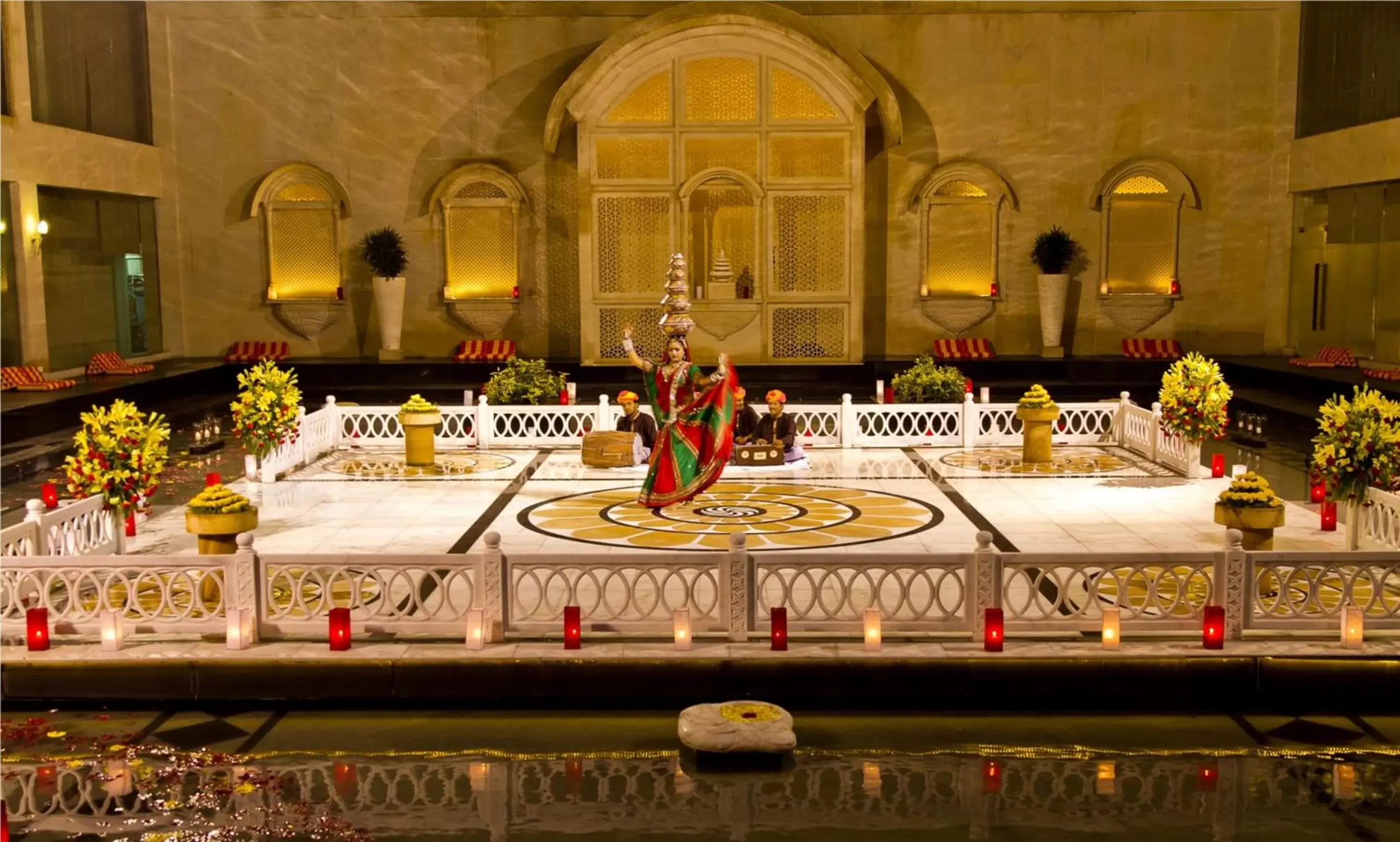 Evening entertainment in The Lalit Jaipur