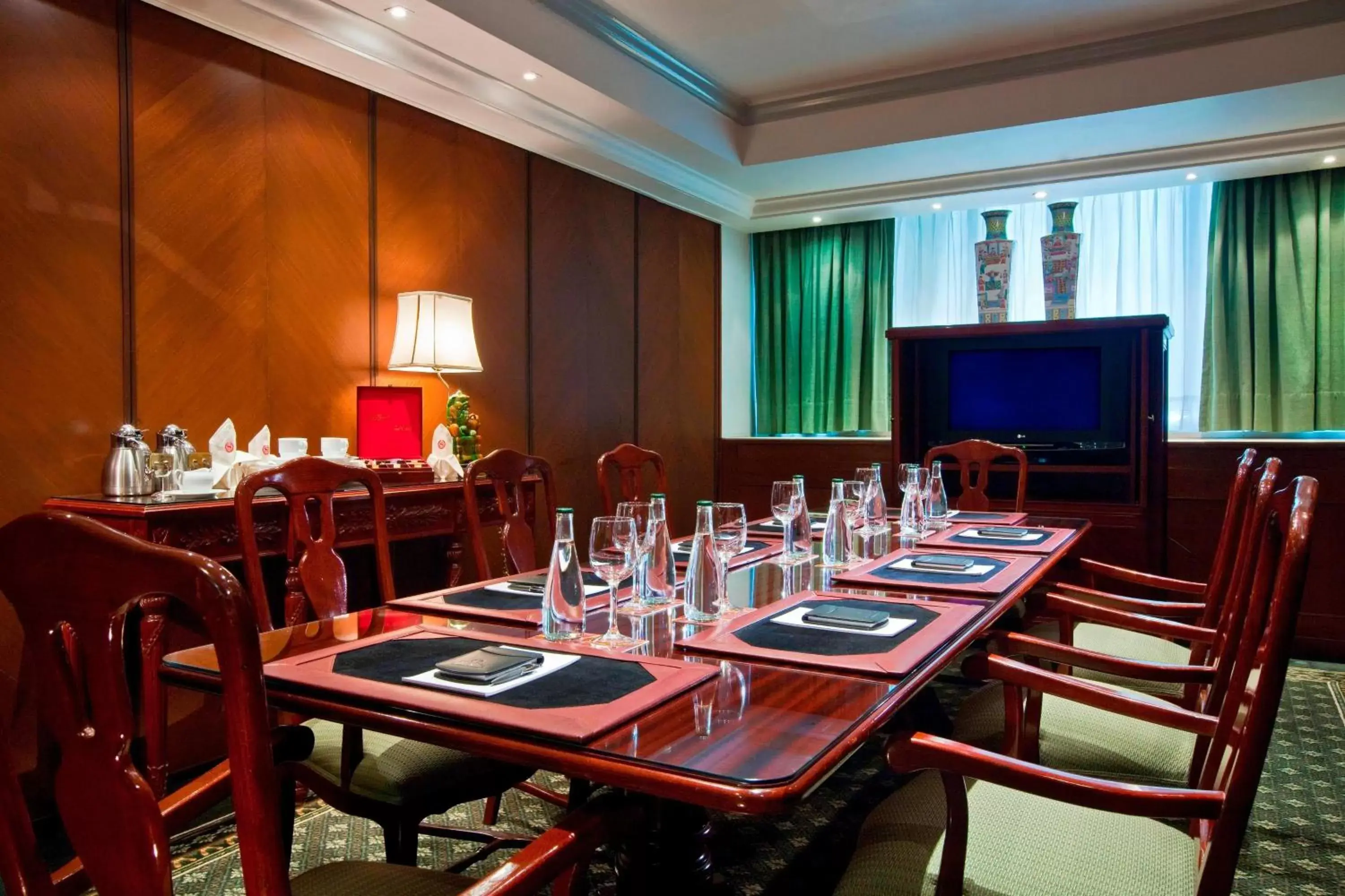 Meeting/conference room, Restaurant/Places to Eat in Sheraton Mexico City Maria Isabel
