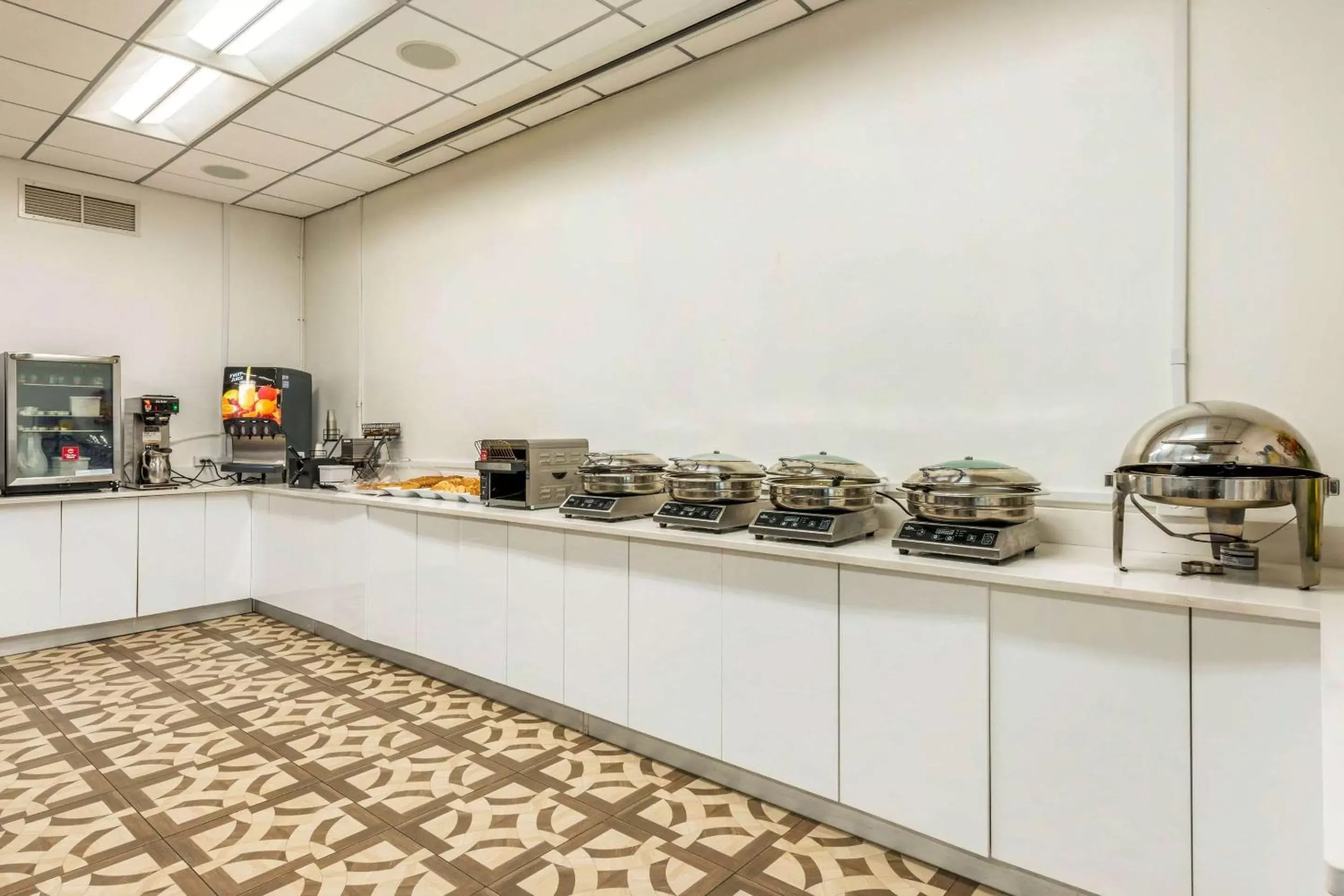 Restaurant/places to eat, Food in Quality Inn and Conference Center Tampa-Brandon