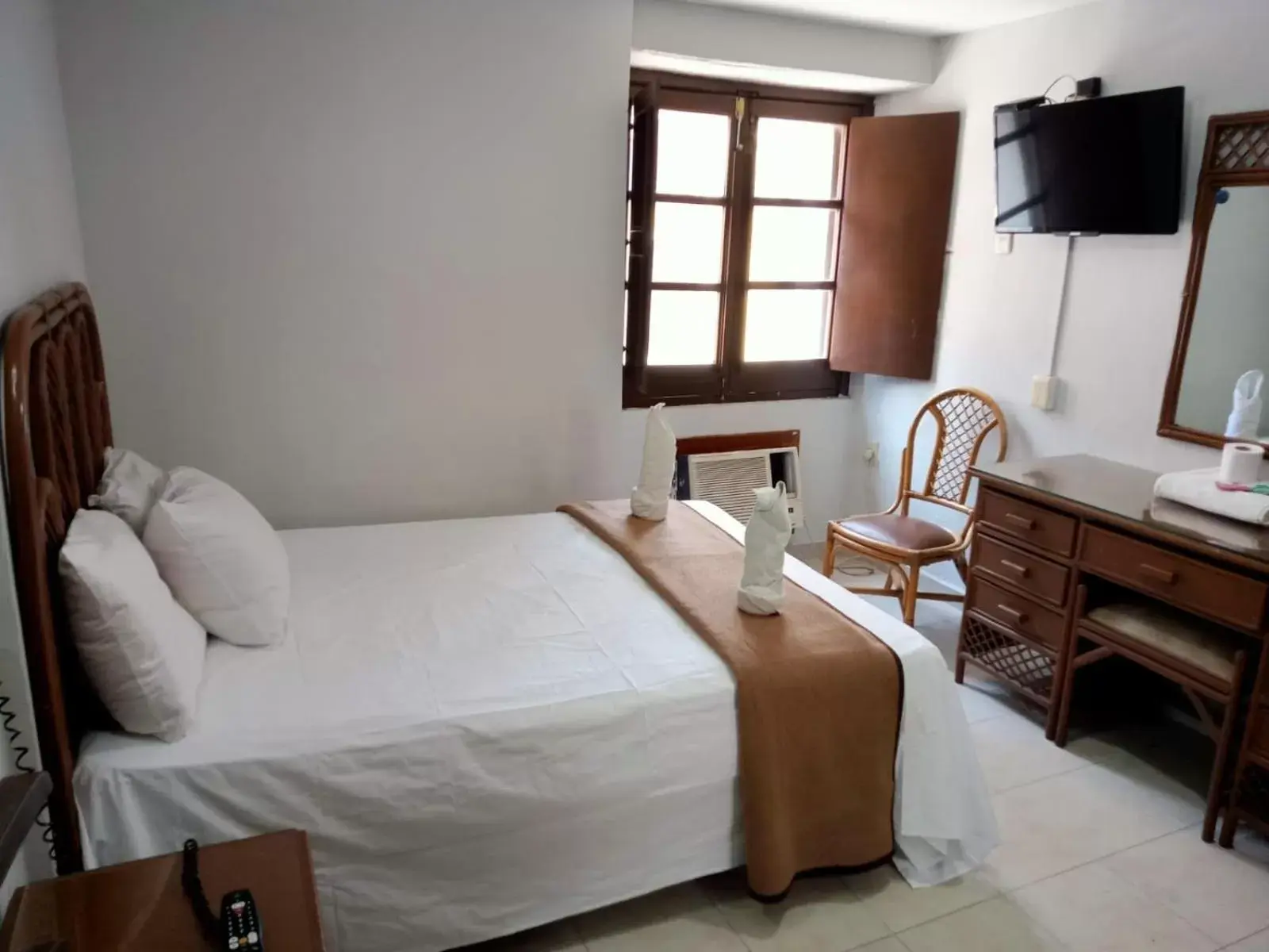 Bedroom, Bed in Hotel Santander Veracruz - Malecon