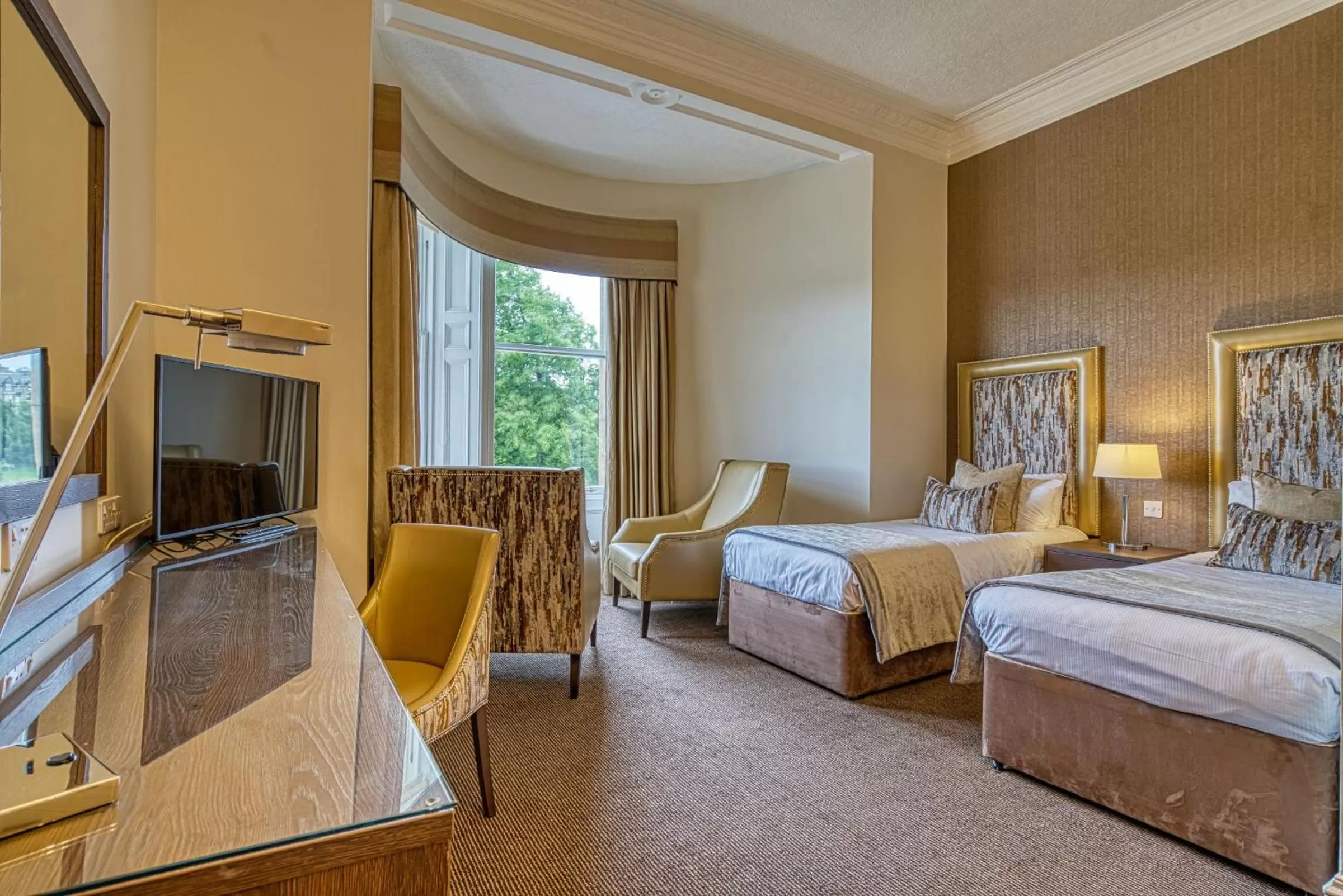 Photo of the whole room, Bed in Inverness Palace Hotel & Spa, WorldHotels Distinctive