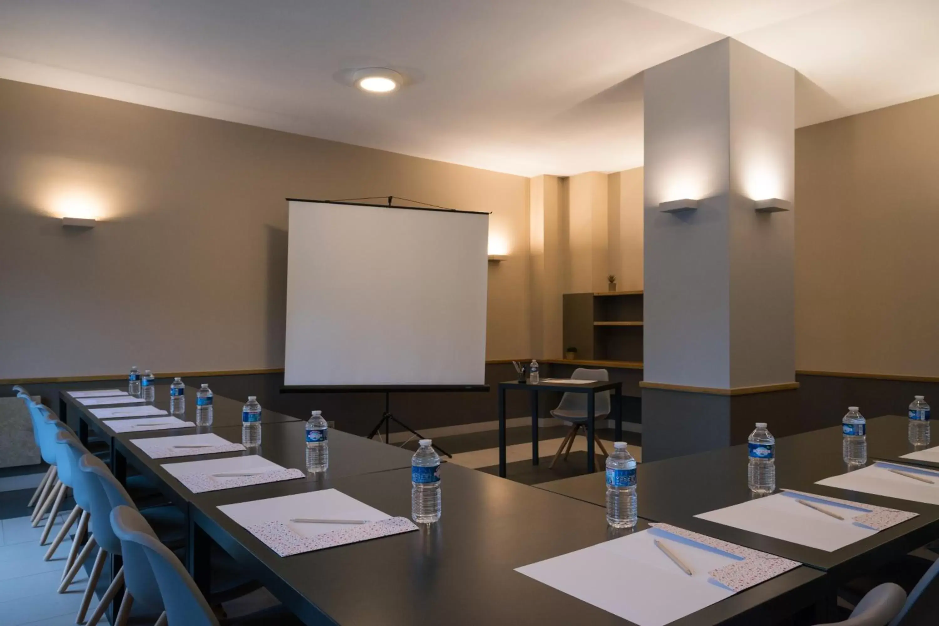 Meeting/conference room, Business Area/Conference Room in The Originals City, Hôtel Codalysa, Torcy (Inter-Hotel)