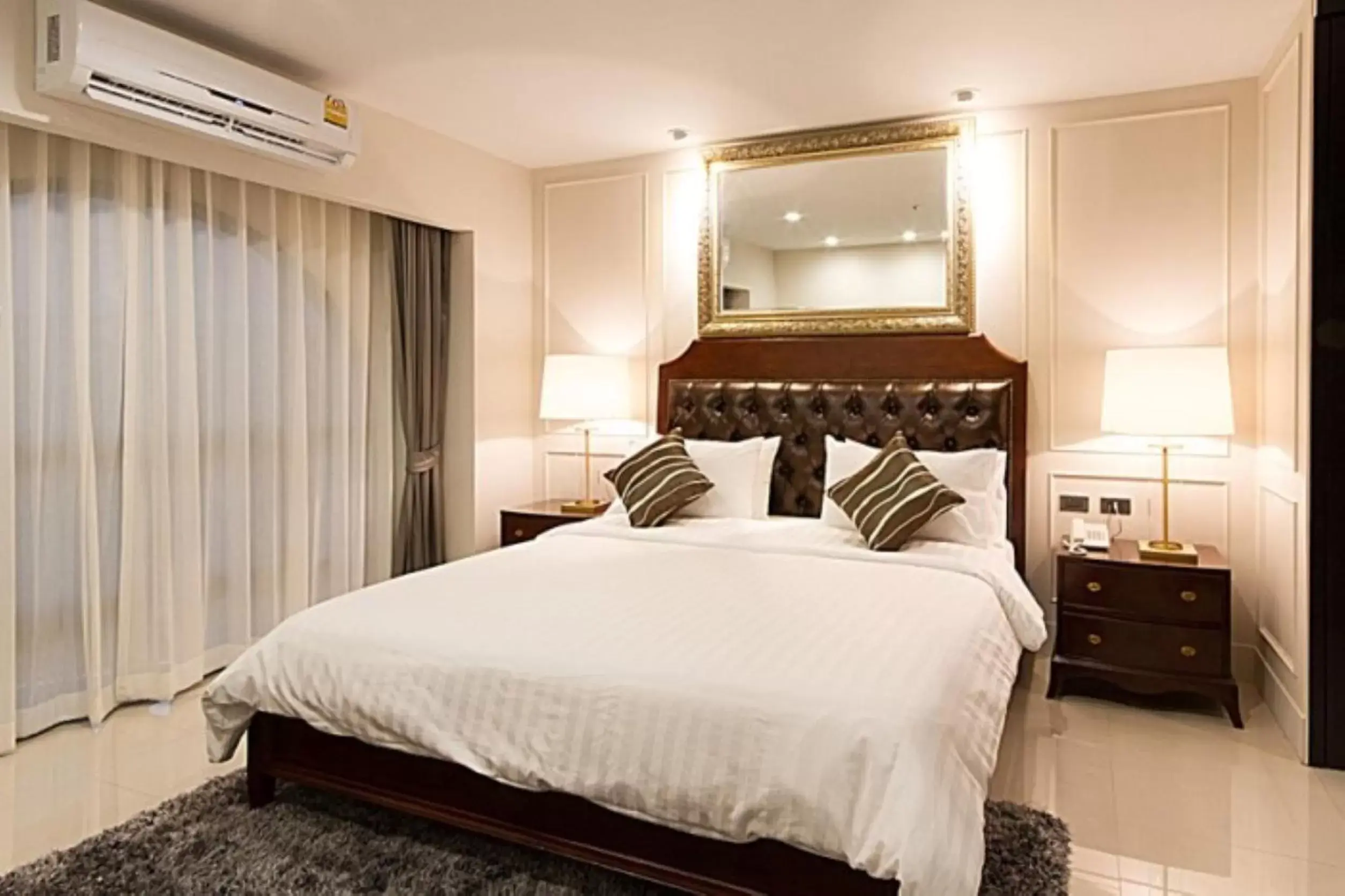 Bedroom, Bed in SN Plus Hotel - SHA Plus