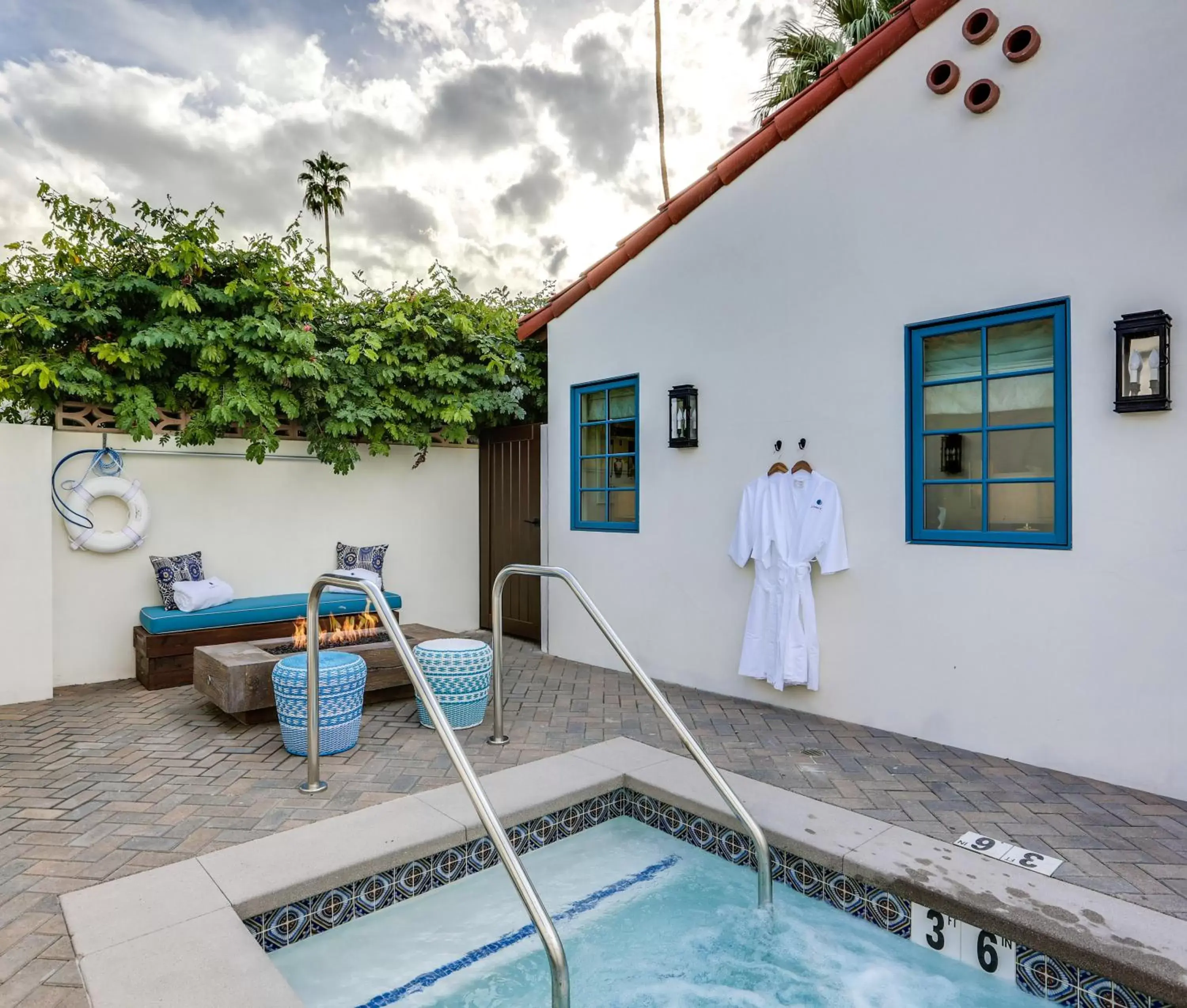 Patio, Swimming Pool in La Serena Villas, A Kirkwood Collection Hotel