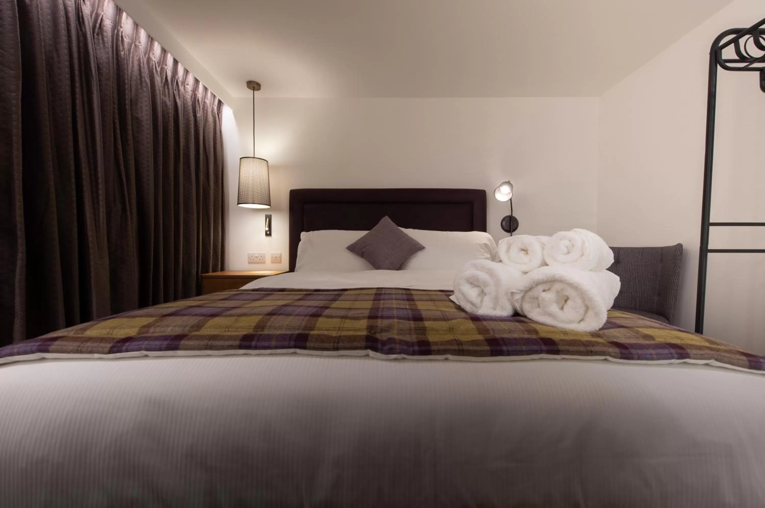 Bed in The Withies Inn