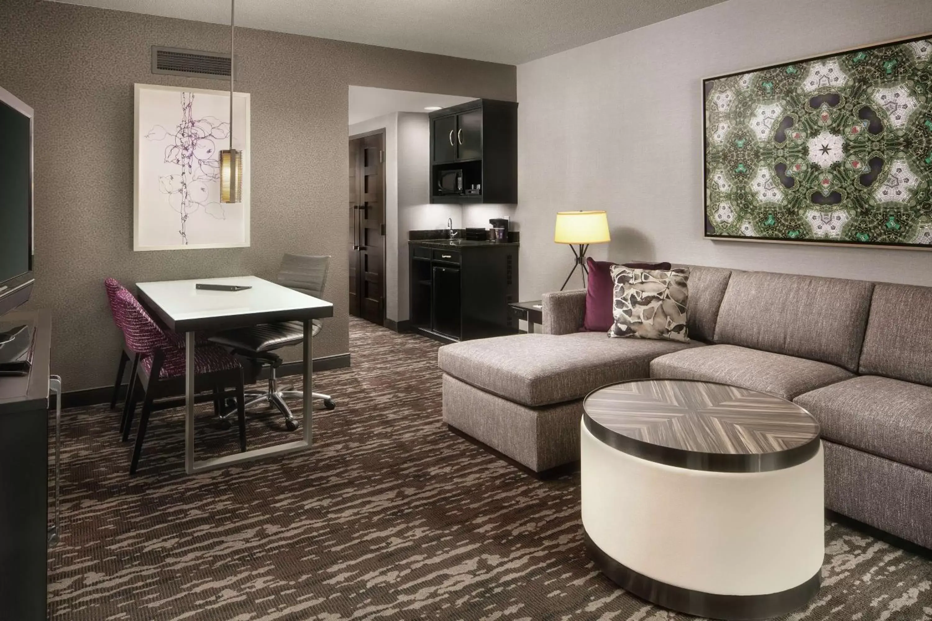 Bedroom, Seating Area in Embassy Suites by Hilton Crystal City National Airport