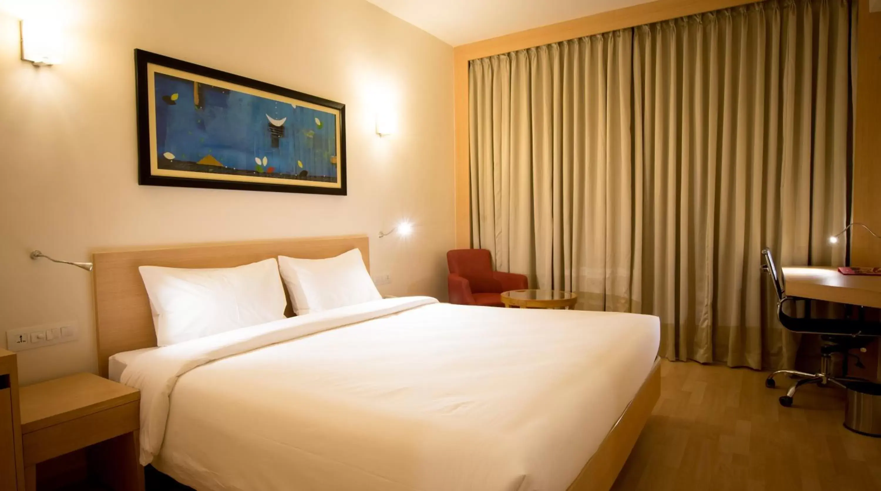 Bed in Red Fox by Lemon Tree Hotels, Tiruchirappalli Trichy Bed in Red Fox by Lemon Tree Hotels, Tiruchirappalli Trichy