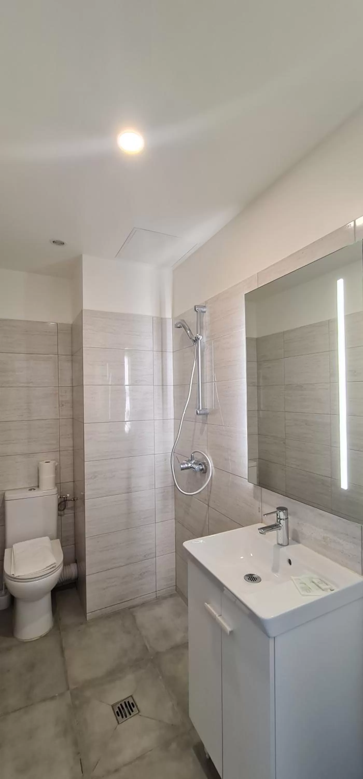 Bathroom in ESPERANCE HOTEL