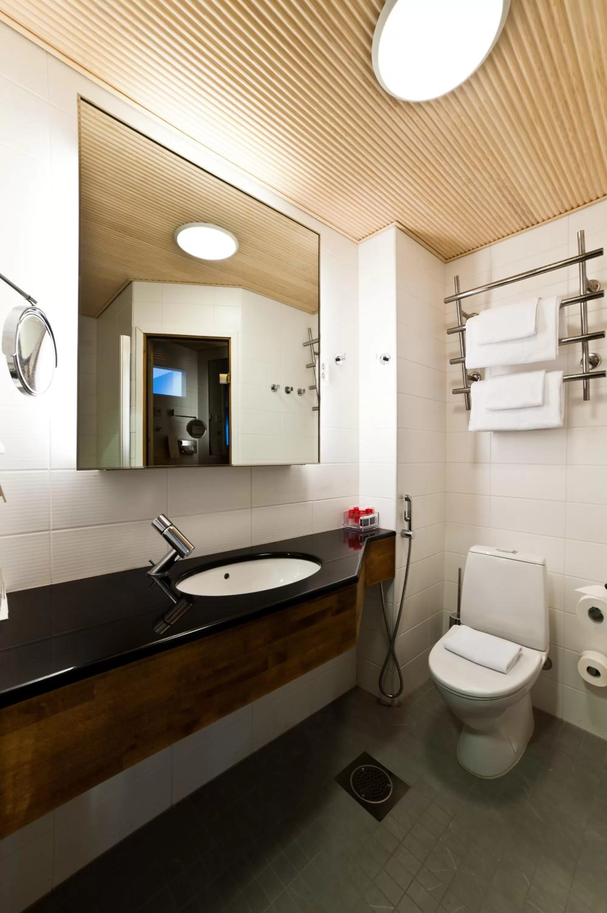 Toilet in Original Sokos Hotel Lakeus Seinäjoki