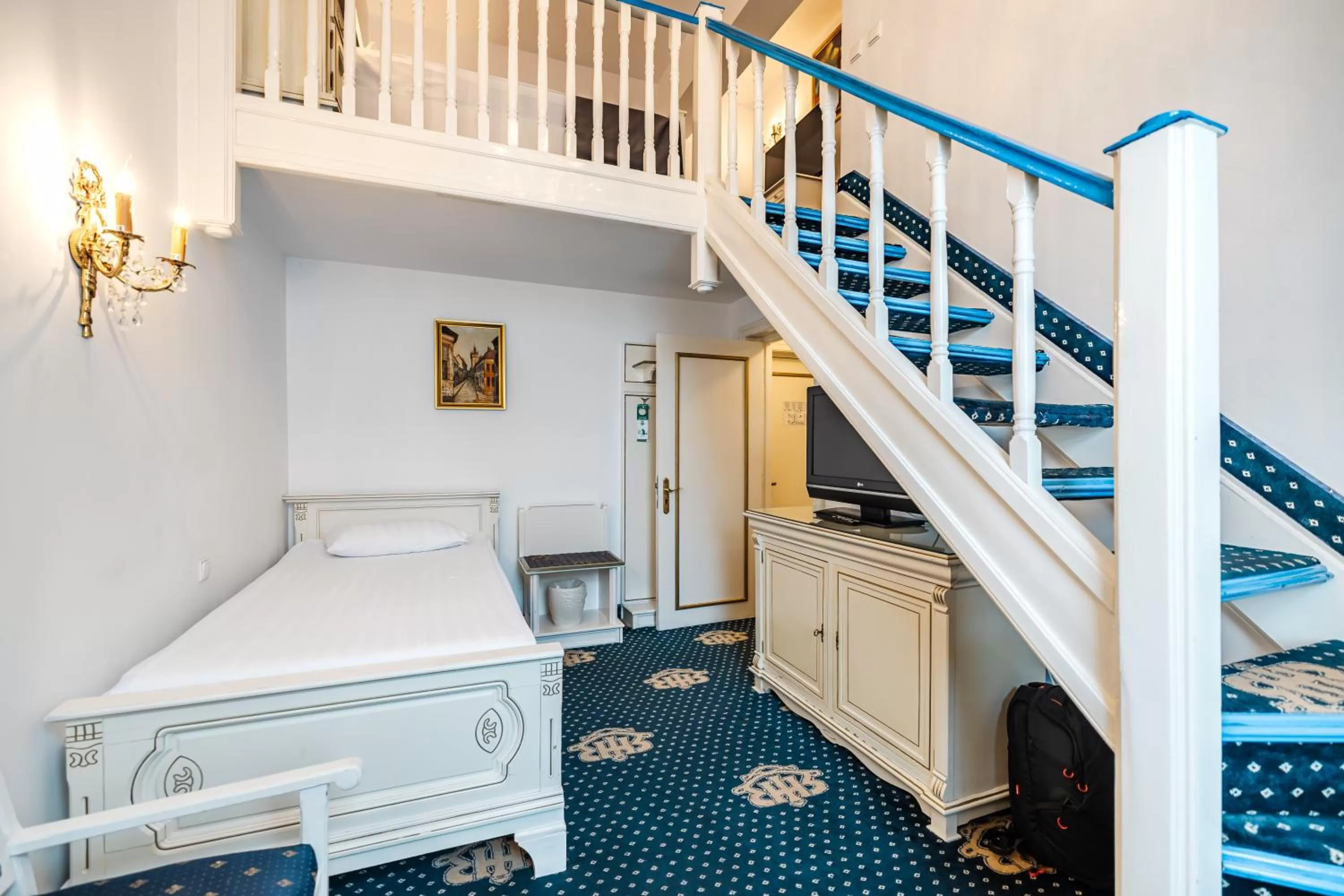 Photo of the whole room, Bed in Hotel Imparatul Romanilor Hotel & SPA