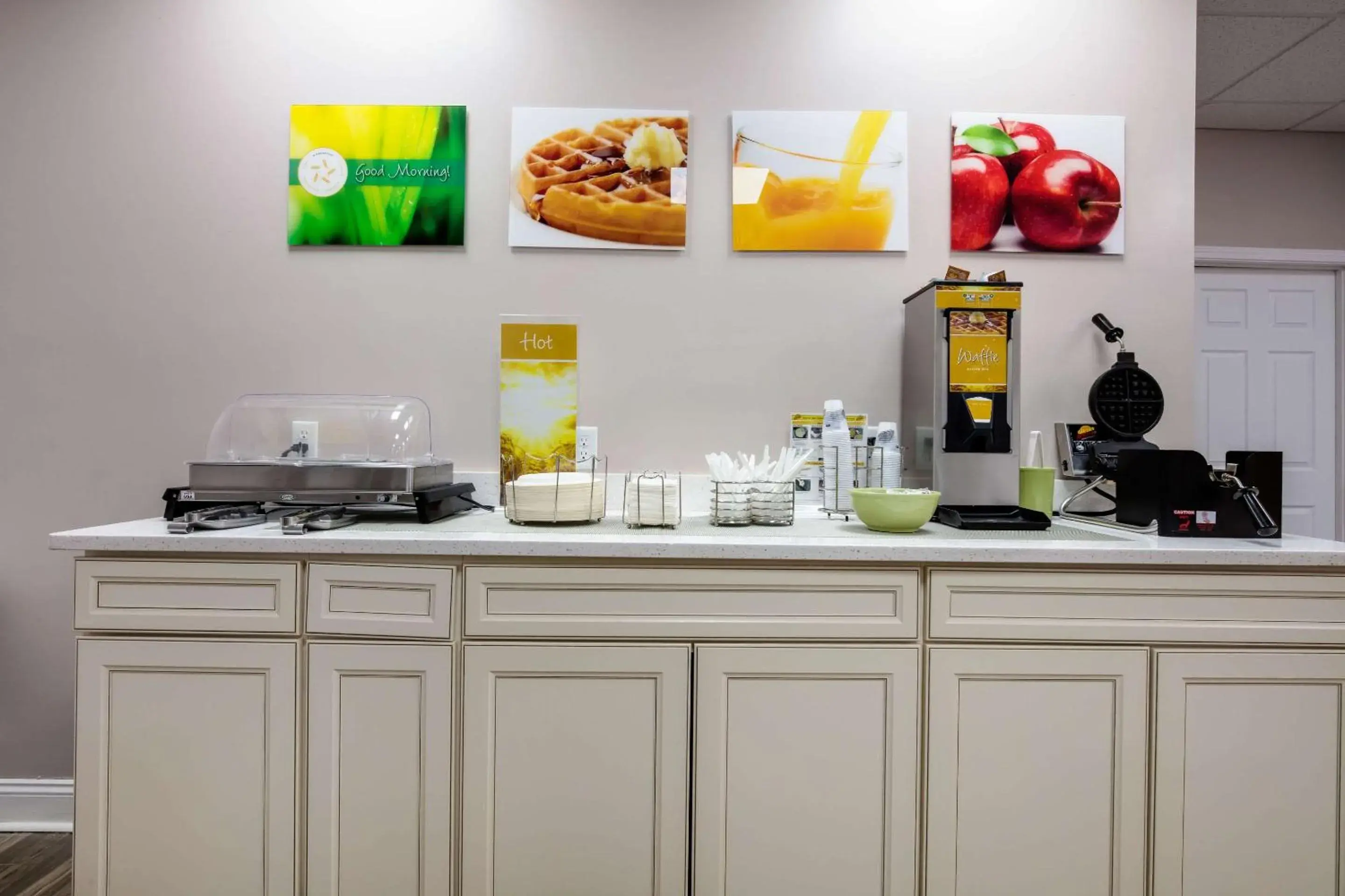 Restaurant/places to eat in Quality Inn Restaurant/places to eat in Quality Inn