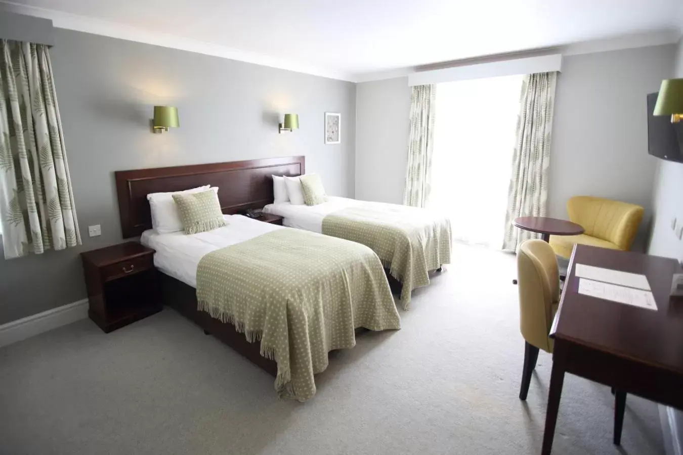 Photo of the whole room, Bed in Mercure Gloucester Bowden Hall Hotel