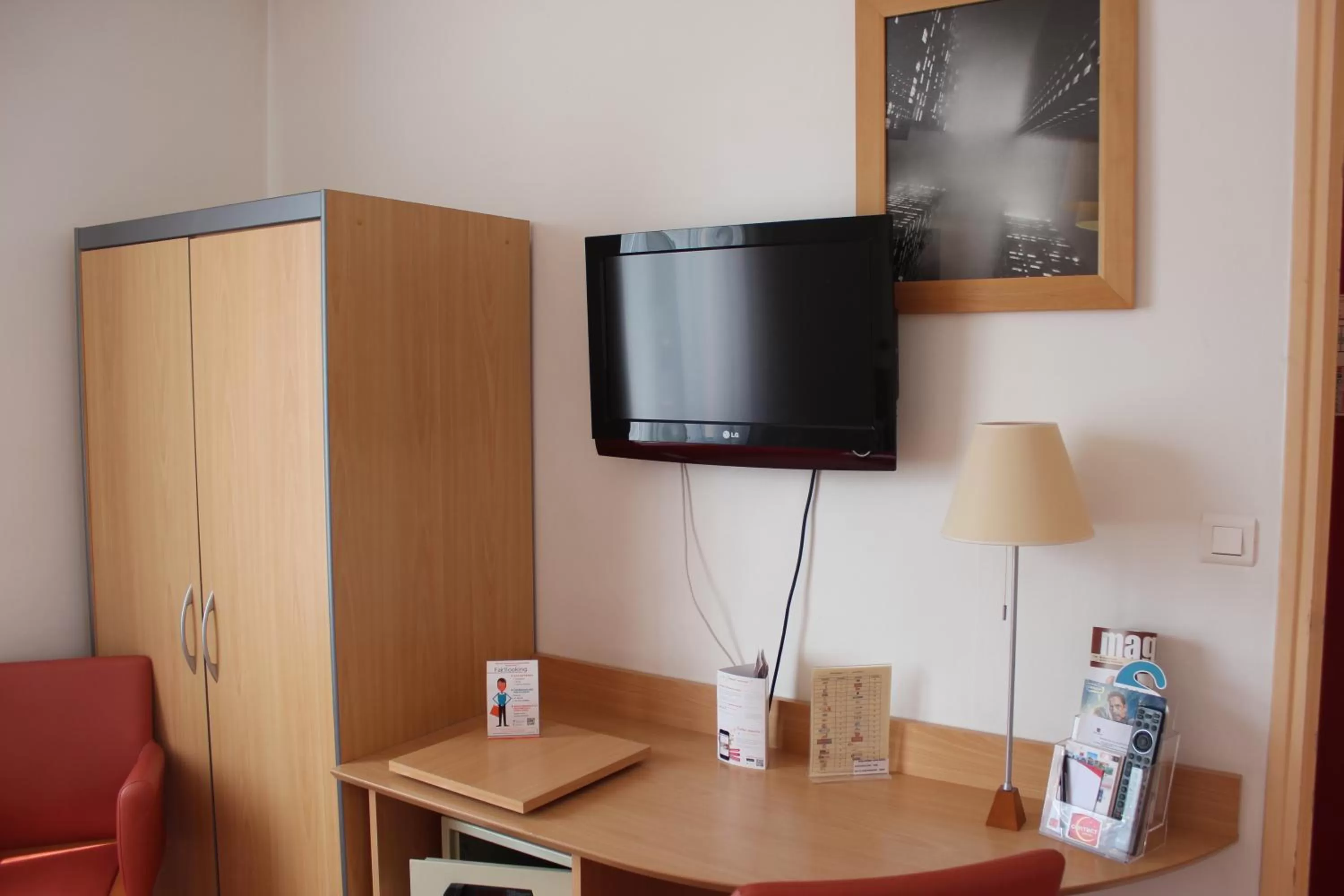 TV and multimedia in Hotel Bristol