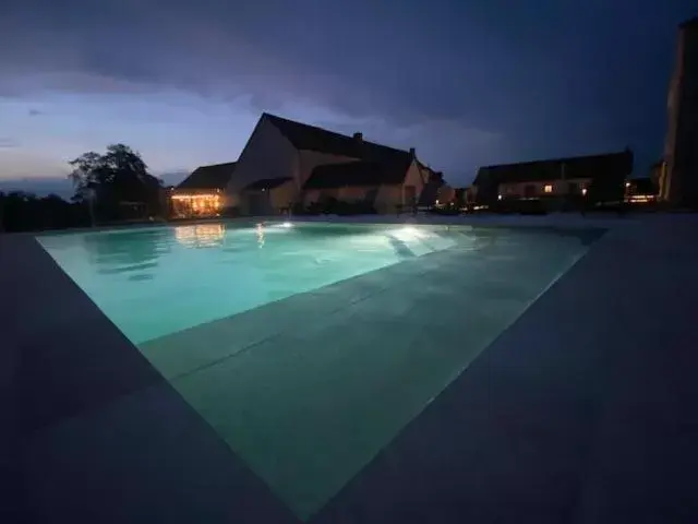 Swimming Pool in Le Prieuré de Boulogne