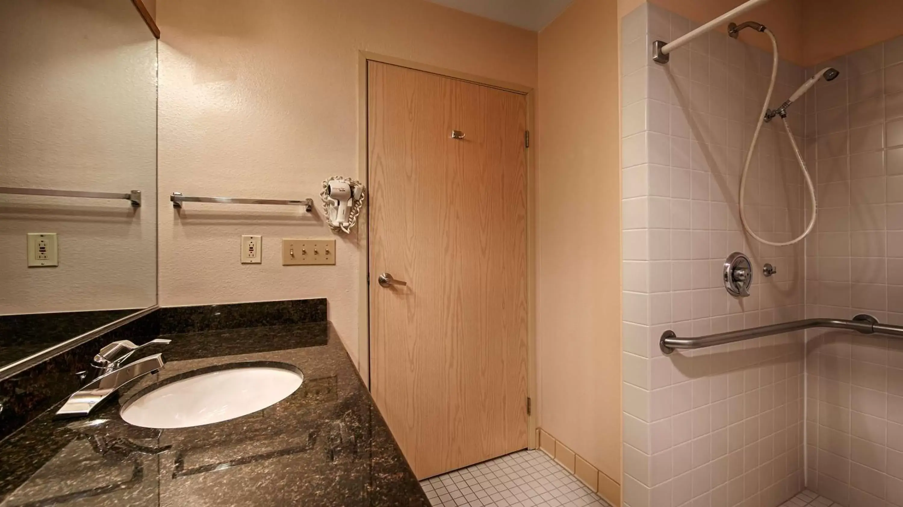 Bathroom in Best Western Alderwood