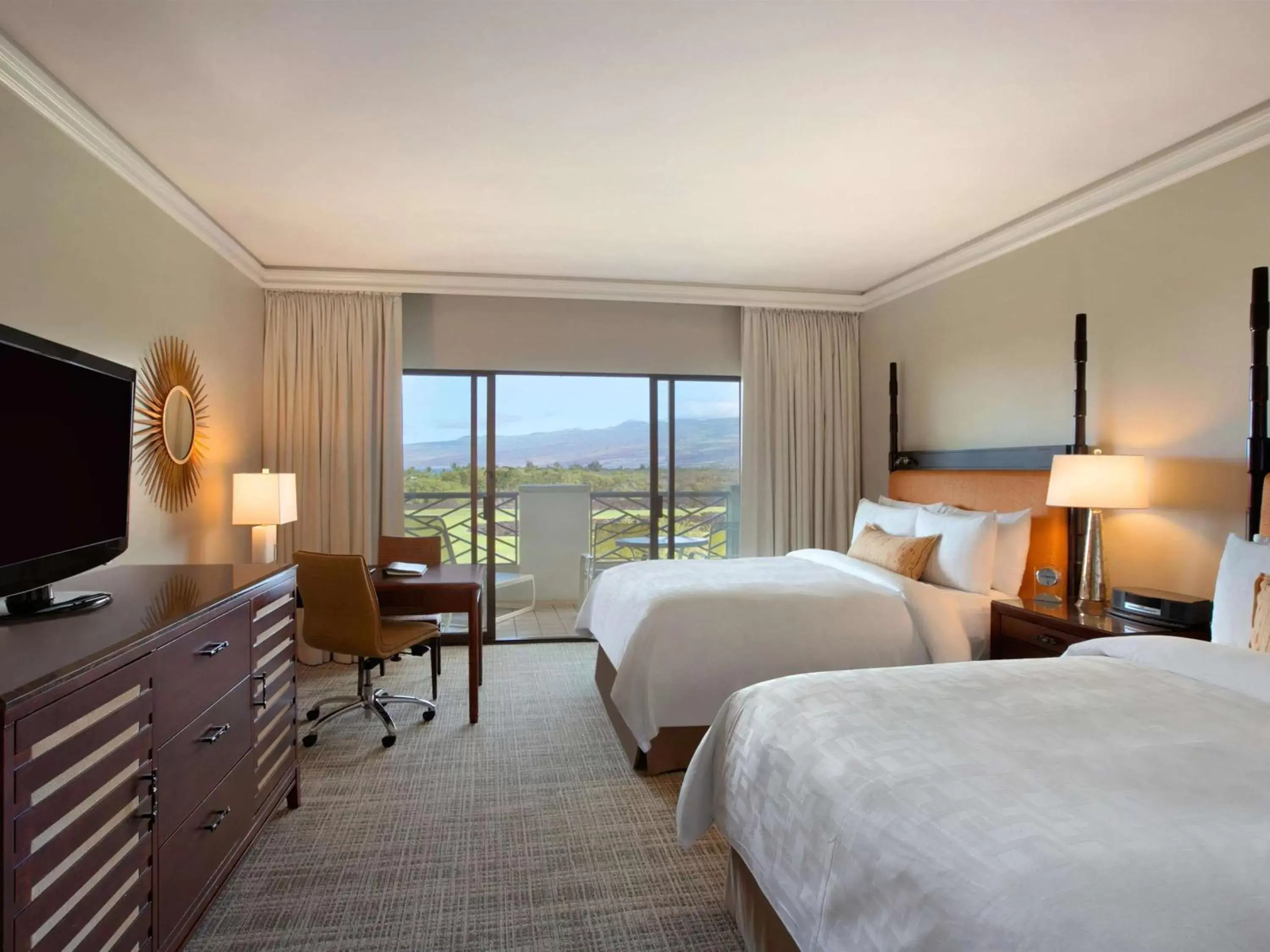 Bedroom in Fairmont Orchid