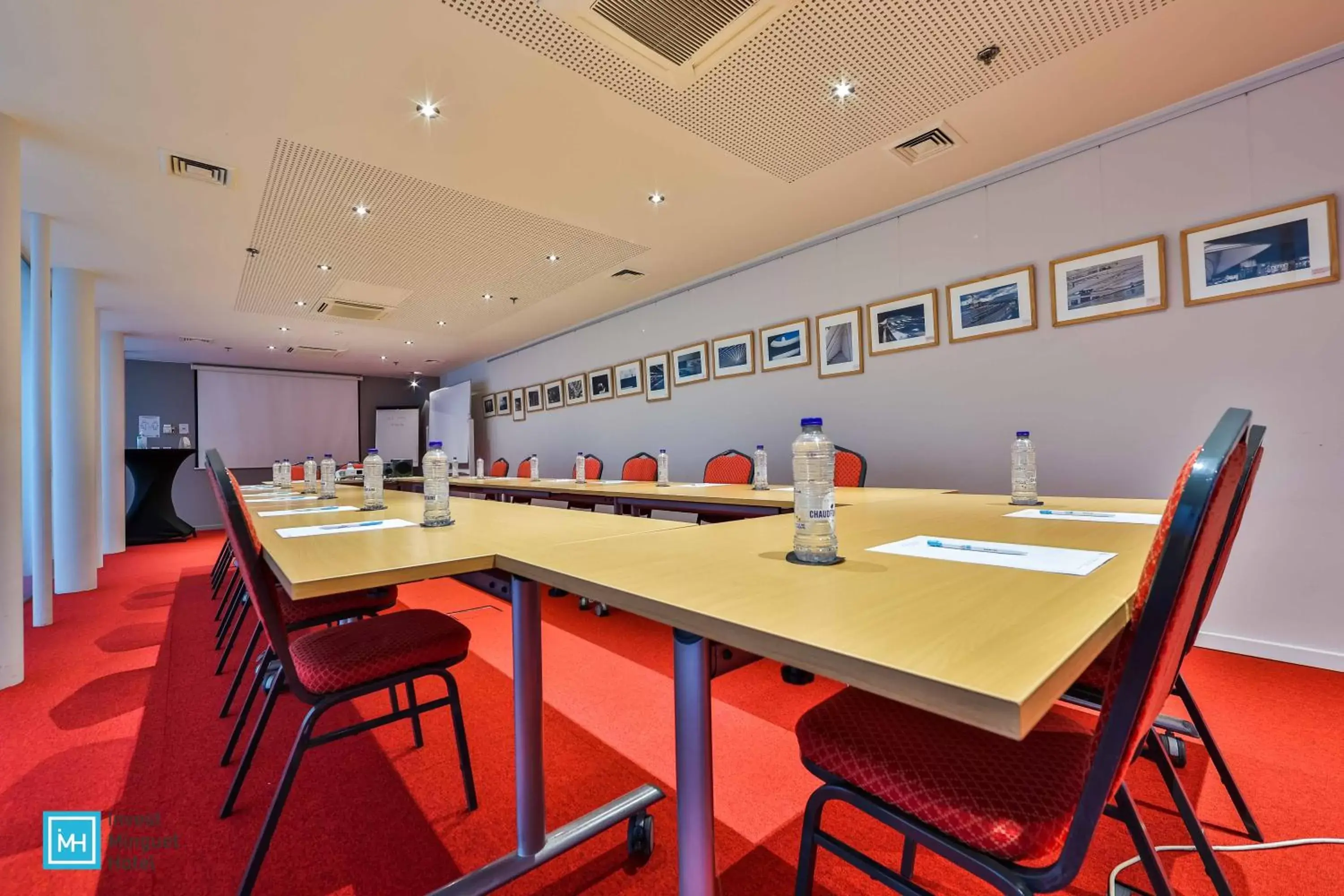 Meeting/conference room in Hotel De La Couronne Liege