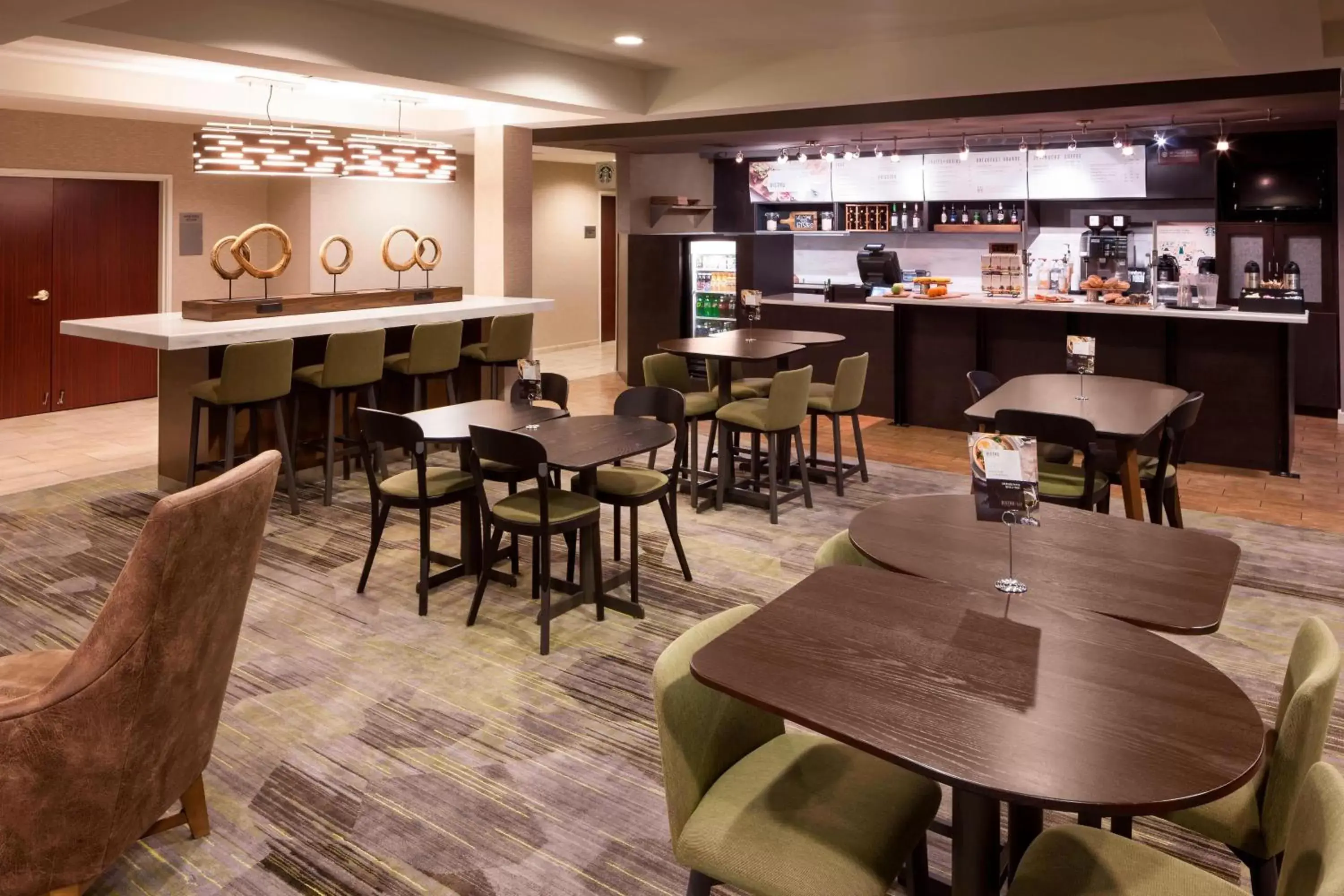 Restaurant/places to eat, Lounge/Bar in Courtyard by Marriott Pensacola