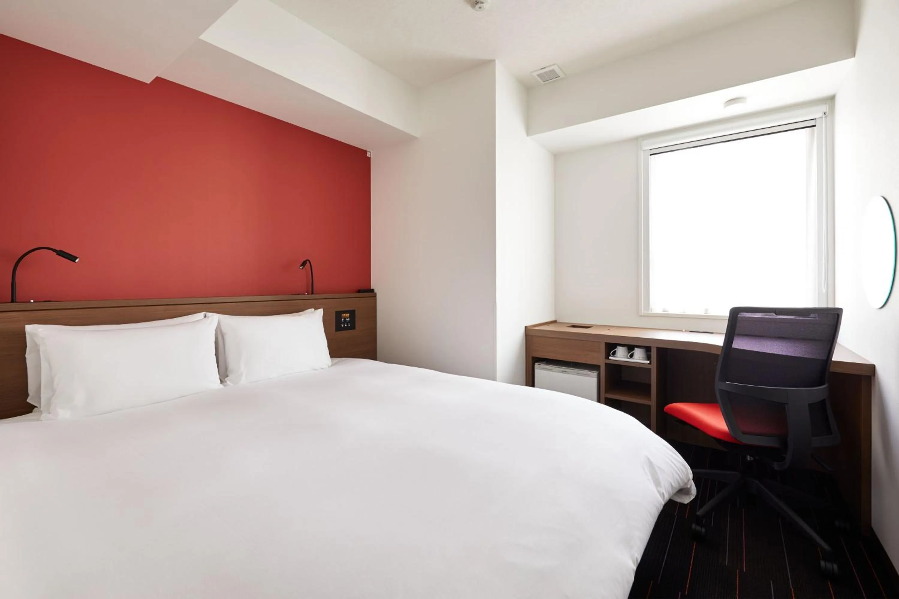 Photo of the whole room, Bed in the b shimbashi