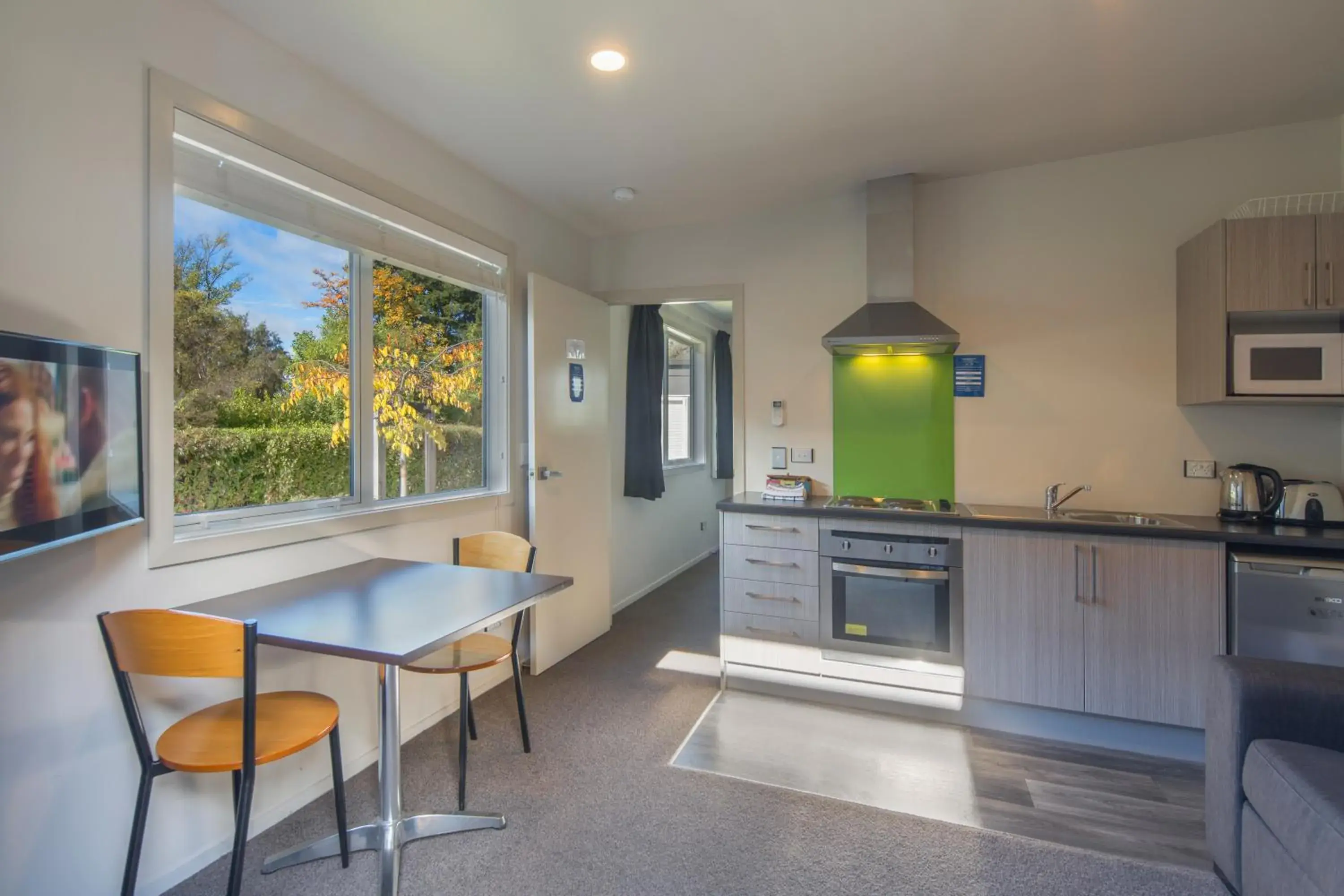 Dining area in Pinewood Lodge