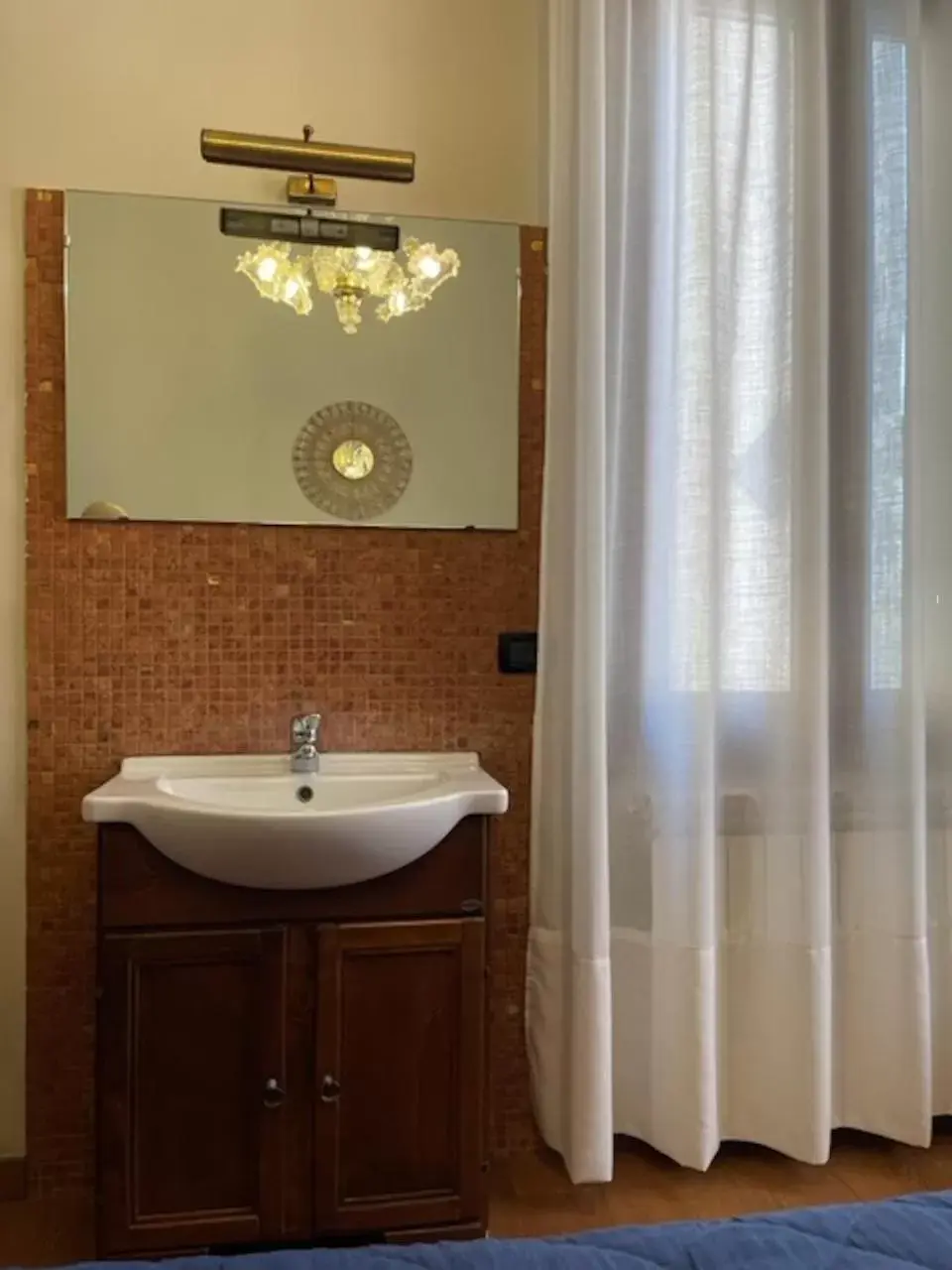 Photo of the whole room, Bathroom in Pensione Guerrato