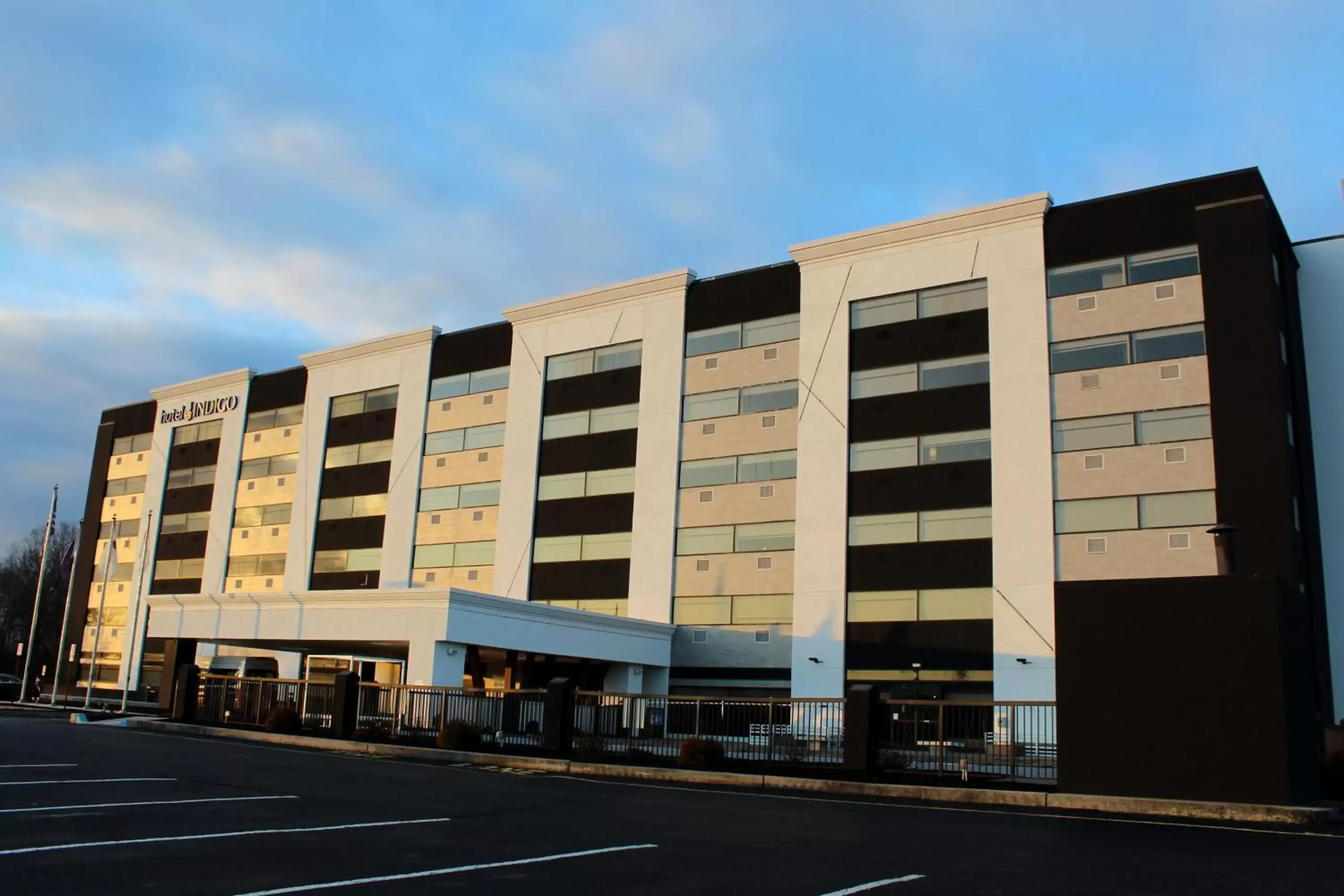 Property Building in Hotel Indigo Harrisburg – Hershey