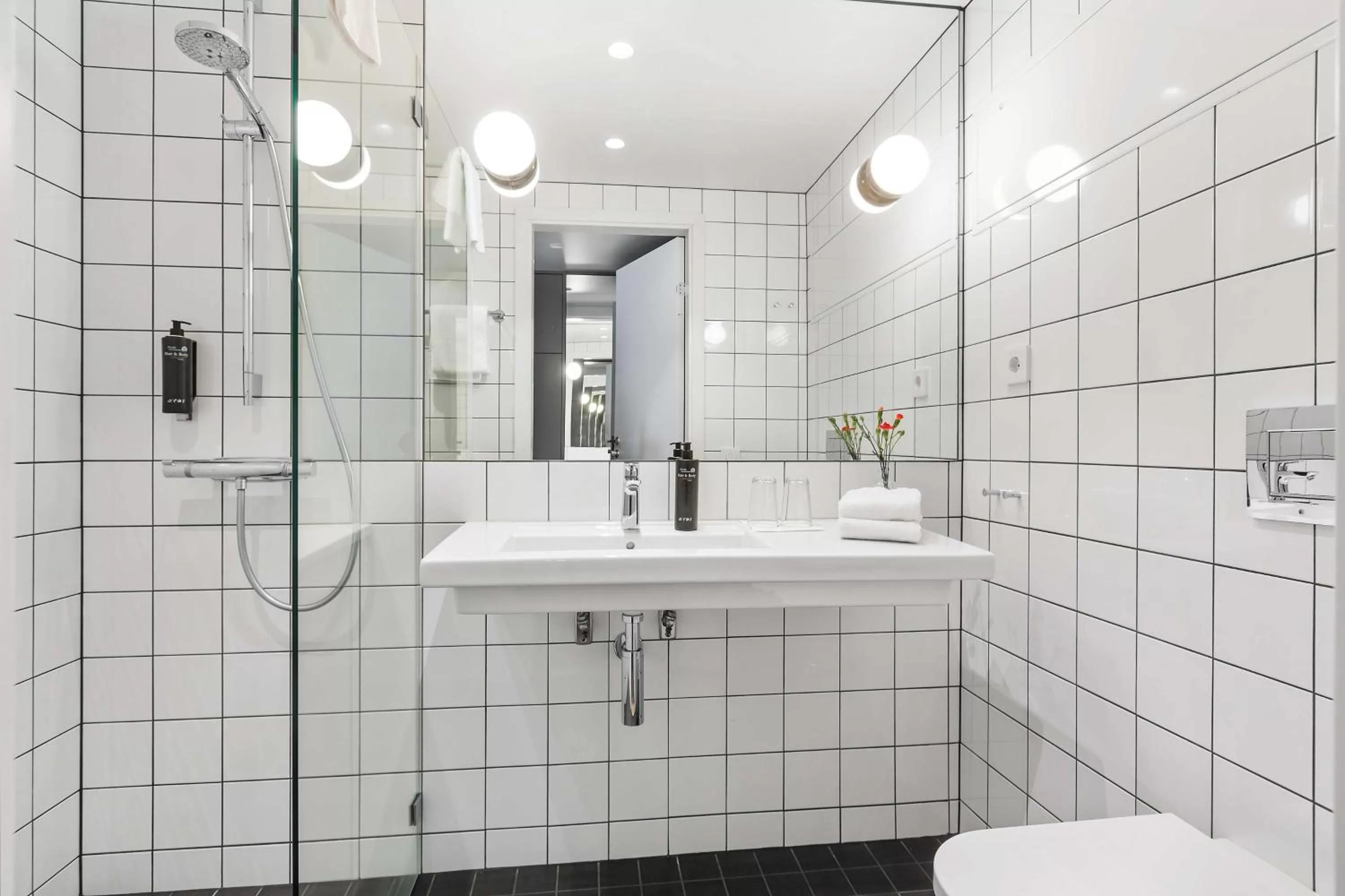 Bathroom in Best Western Plus Ten Hotel