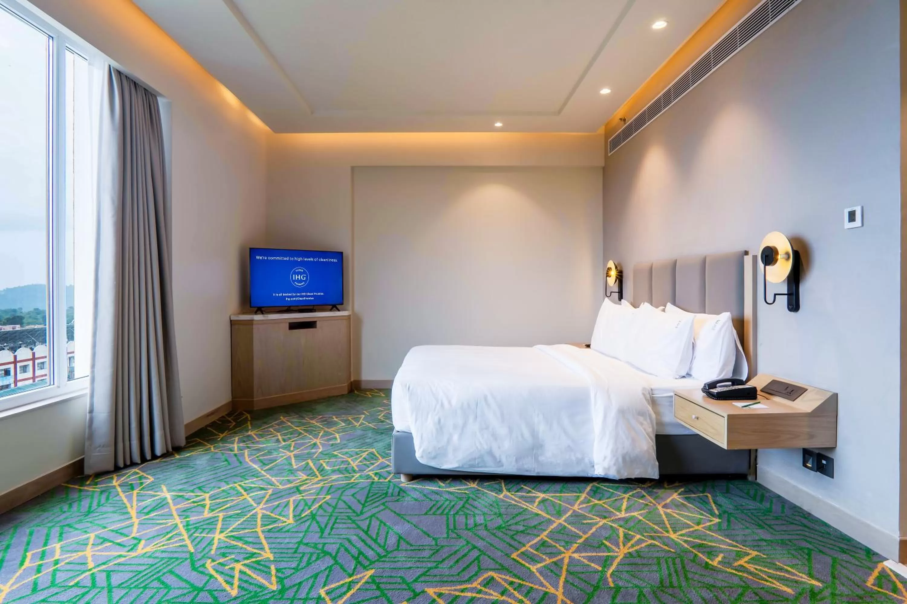 View (from property/room), Bed in Holiday Inn Katra Vaishno Devi by IHG