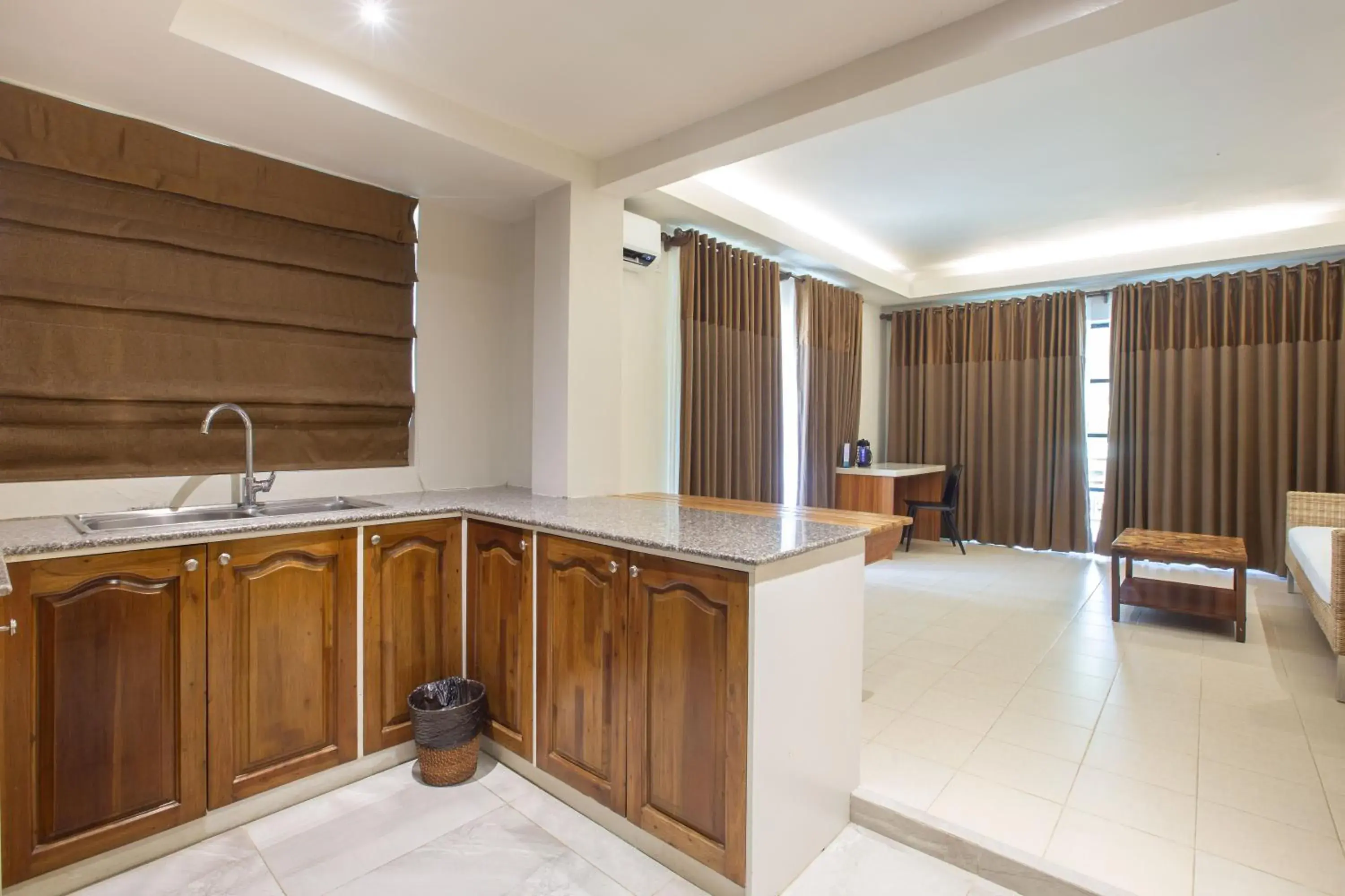 Kitchen or kitchenette, Kitchen/Kitchenette in Golden Sands Destination Resorts