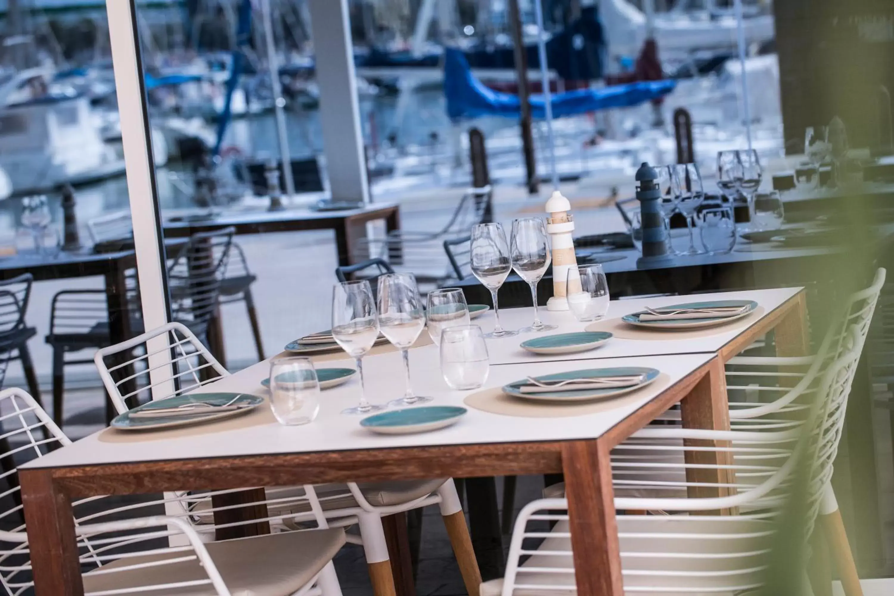 Restaurant/Places to Eat in Hotel Marina Badalona