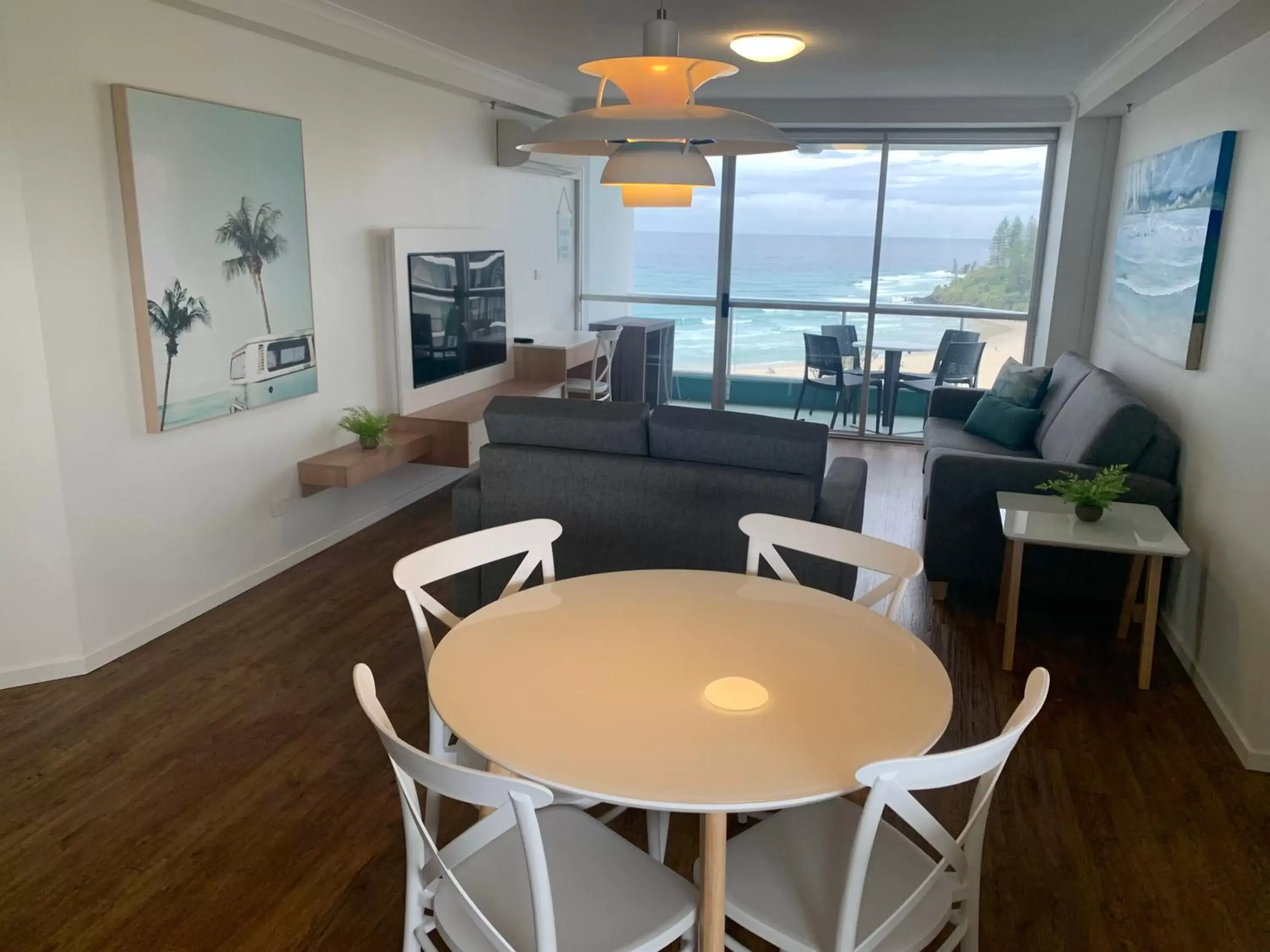 View (from property/room), Dining Area in Ocean Plaza Resort