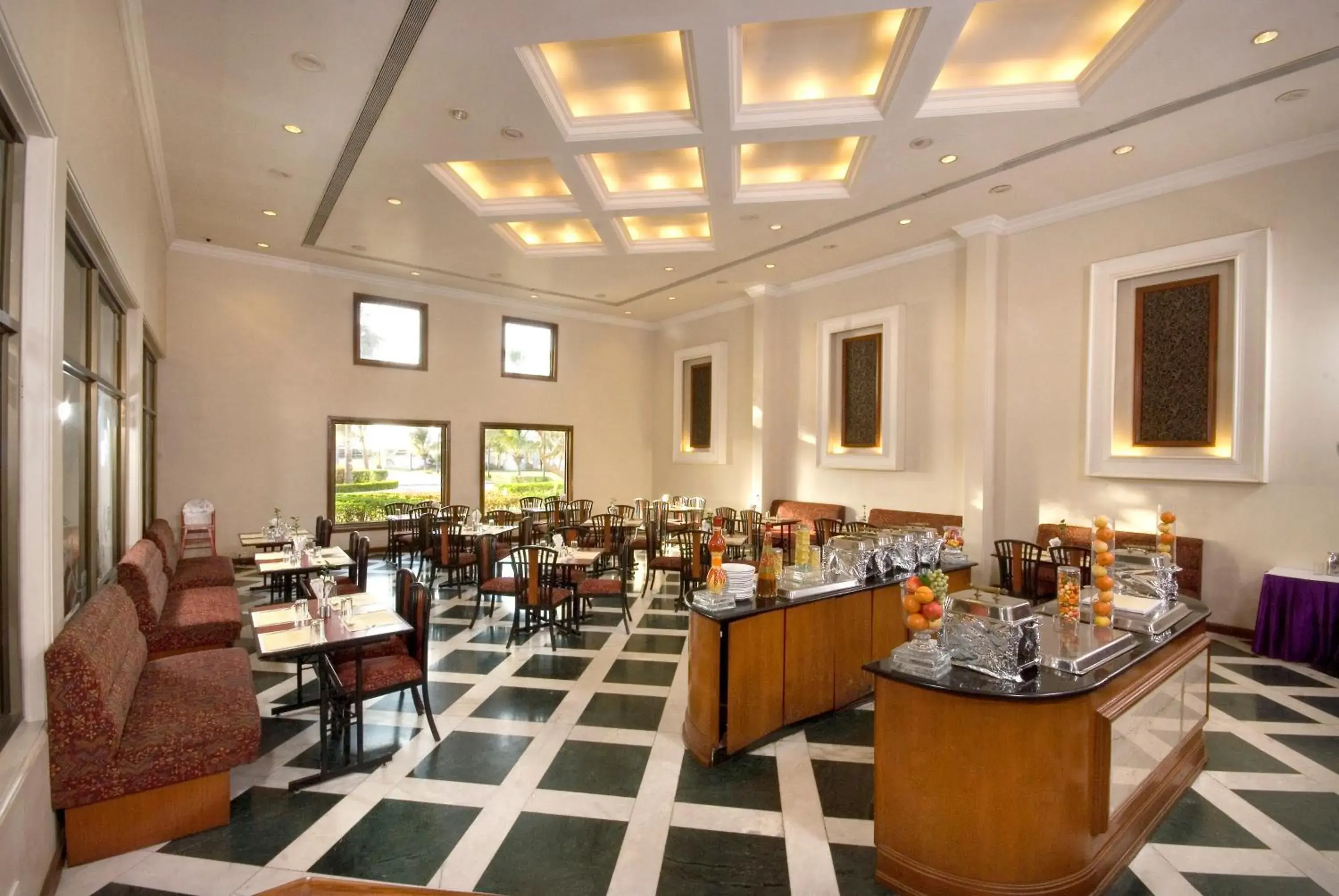 Restaurant/places to eat in Hotel Express Residency-Jamnagar Restaurant/places to eat in Hotel Express Residency-Jamnagar