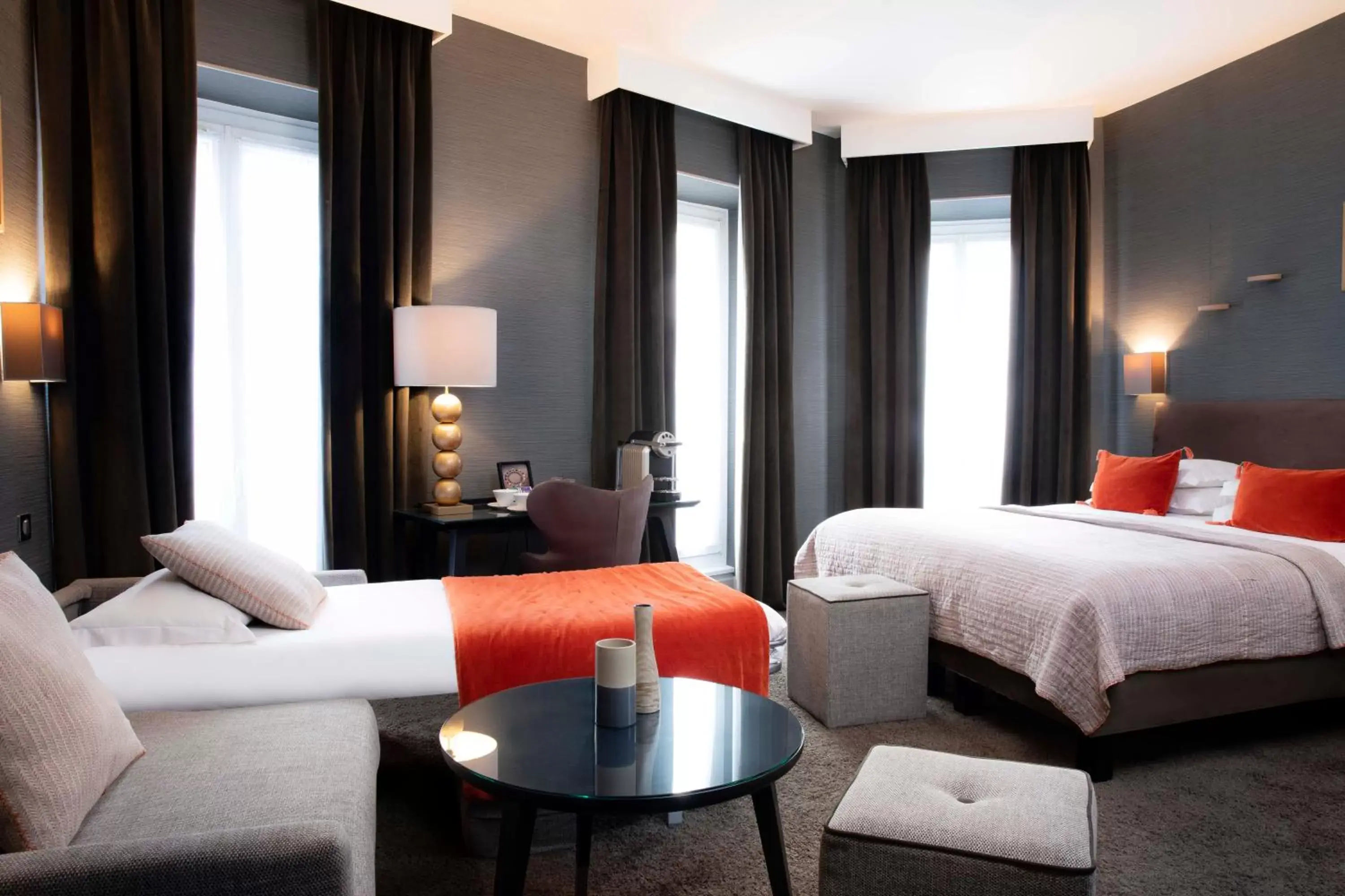 Bedroom, Bed in Hôtel Plaza Étoile