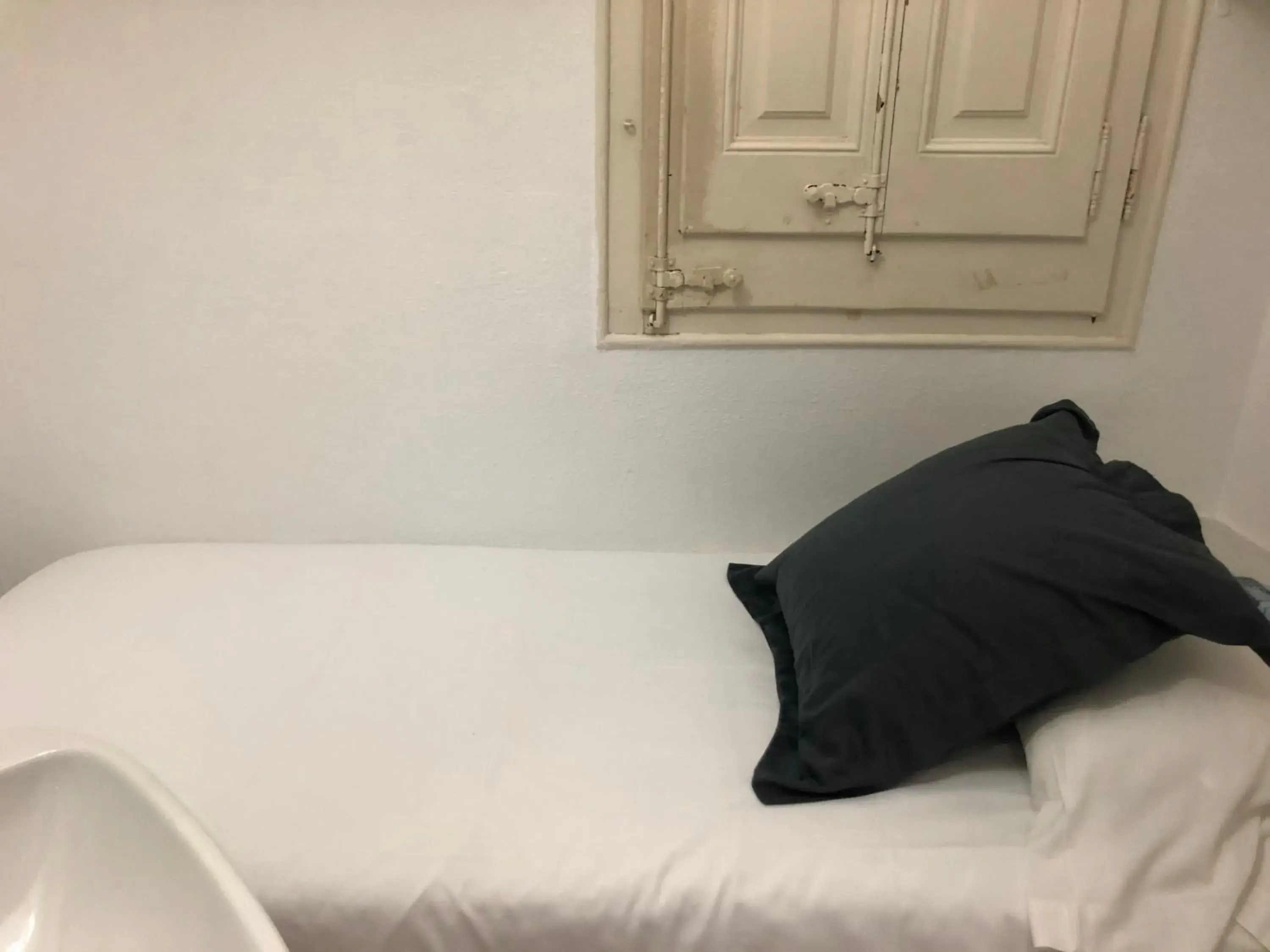 Bed in Hostalin Barcelona Diputacion