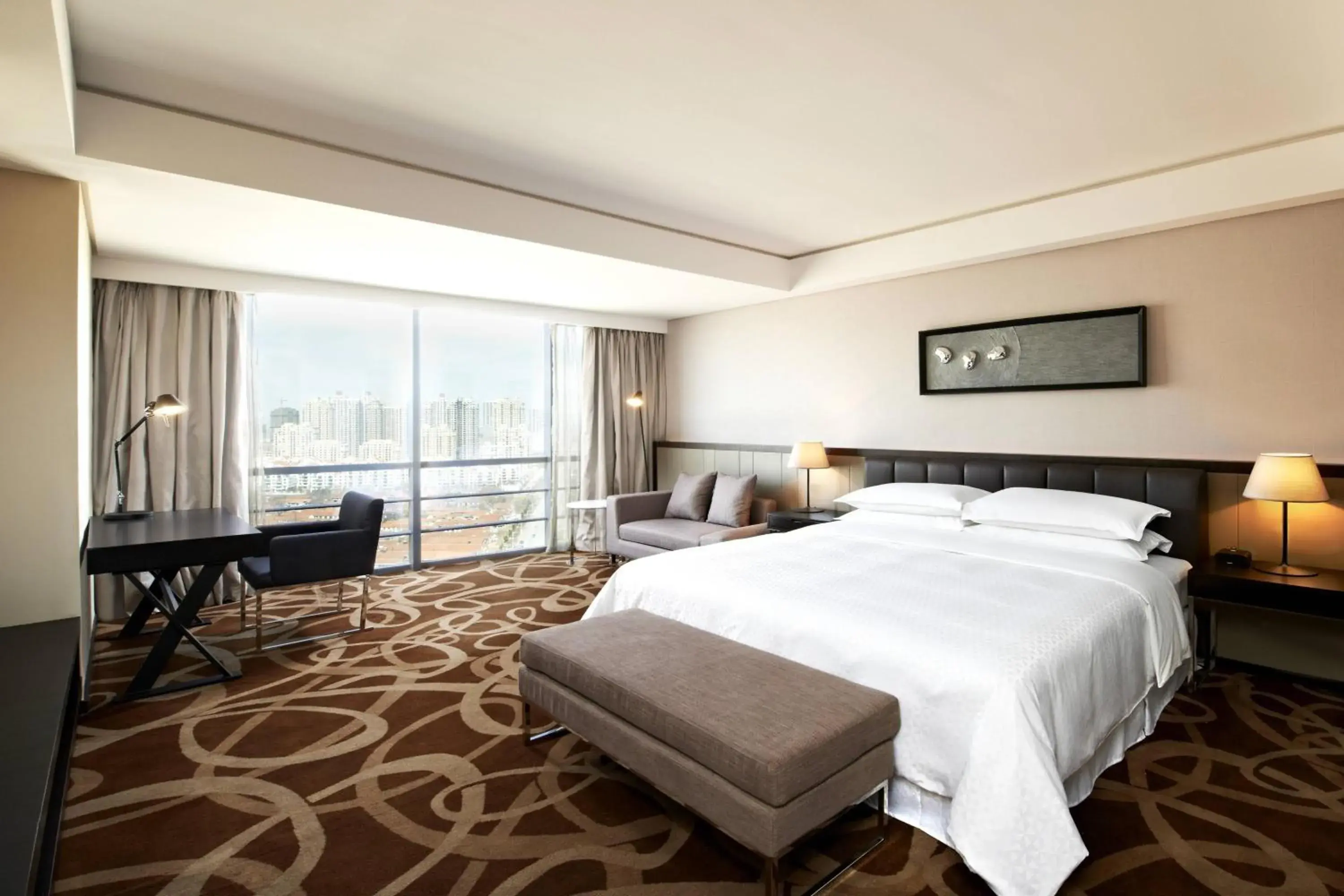 Photo of the whole room, Bed in Four Points by Sheraton Qingdao, West Coast