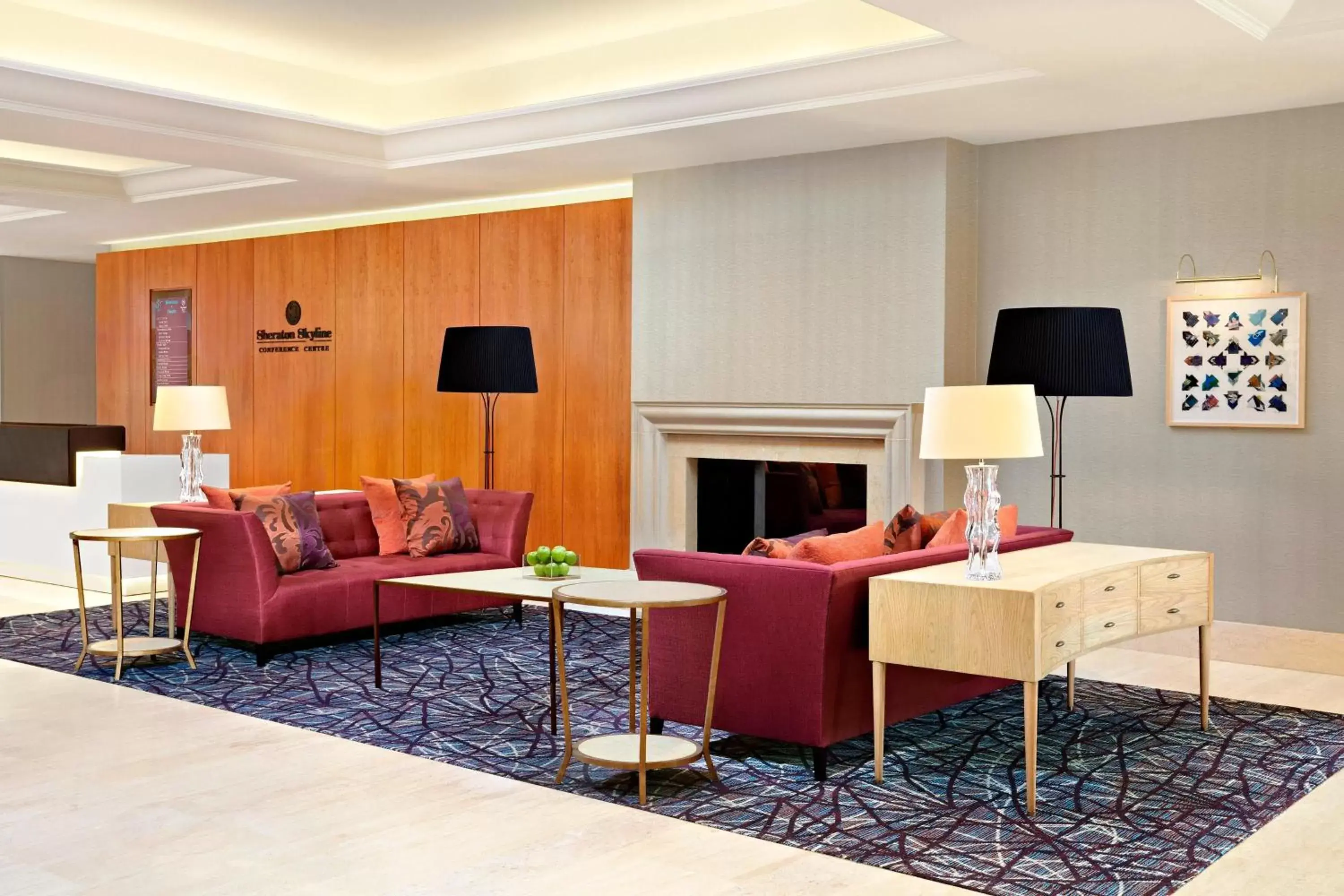 Lobby or reception, Seating Area in Sheraton Skyline Hotel London Heathrow