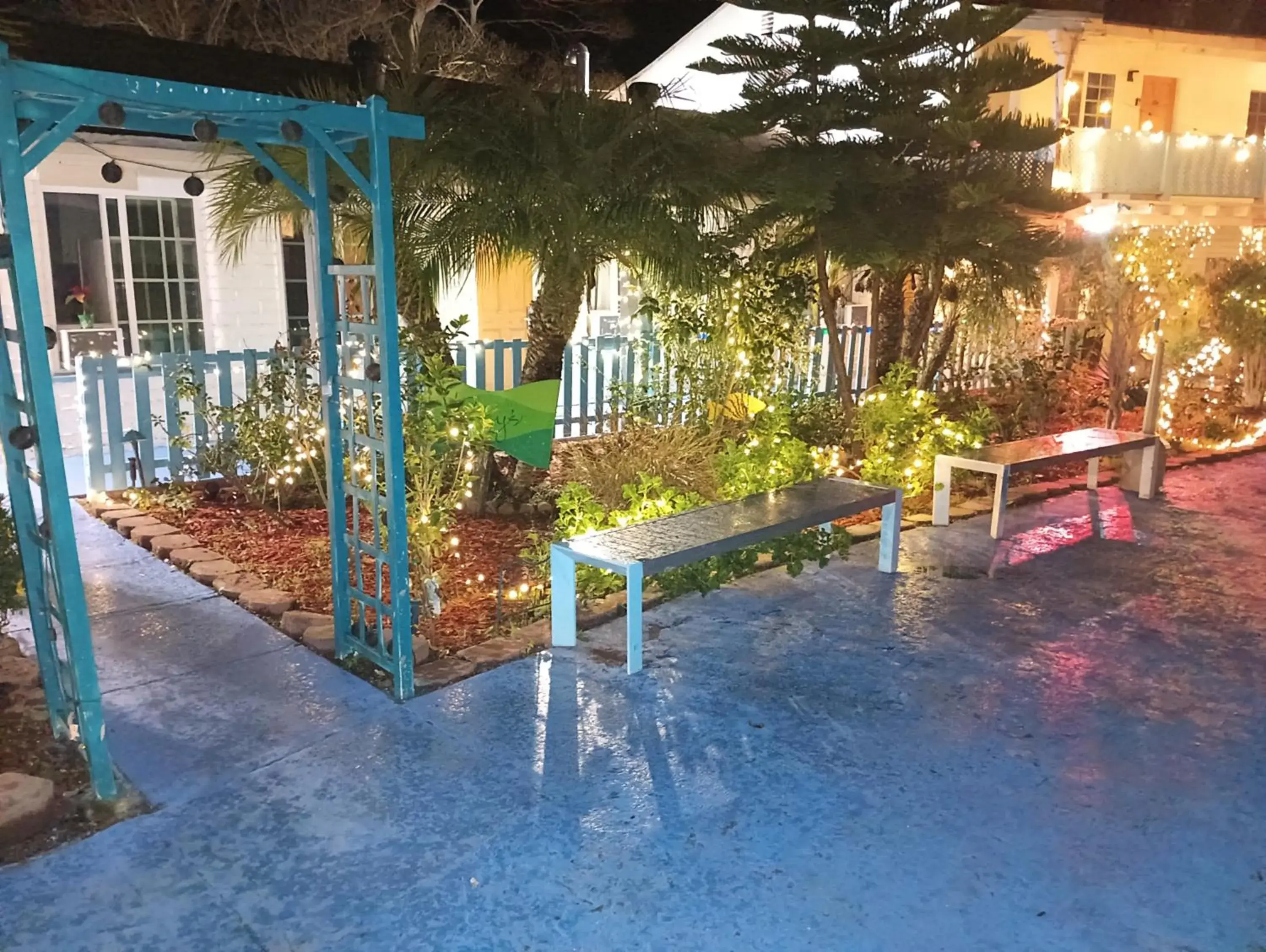 Garden view in Oceana Boutique Hotel Garden view in Oceana Boutique Hotel