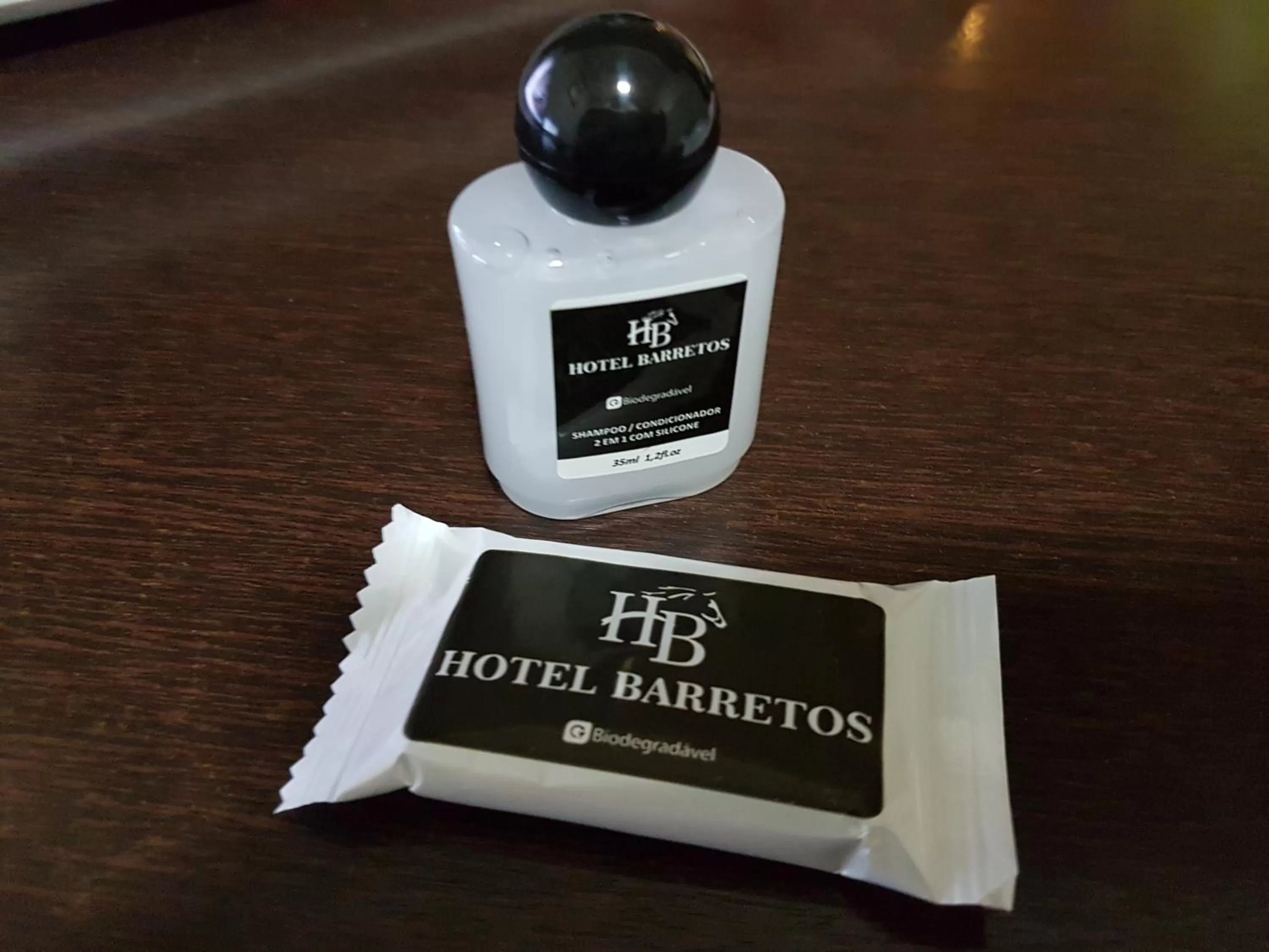 Text overlay in Hotel Barretos