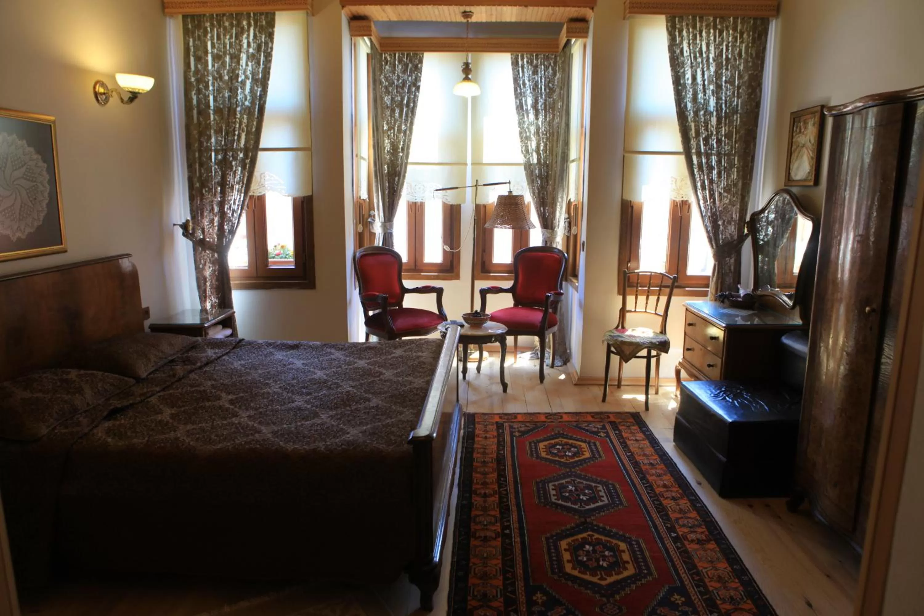 Photo of the whole room in Tom Square Boutique Hotel