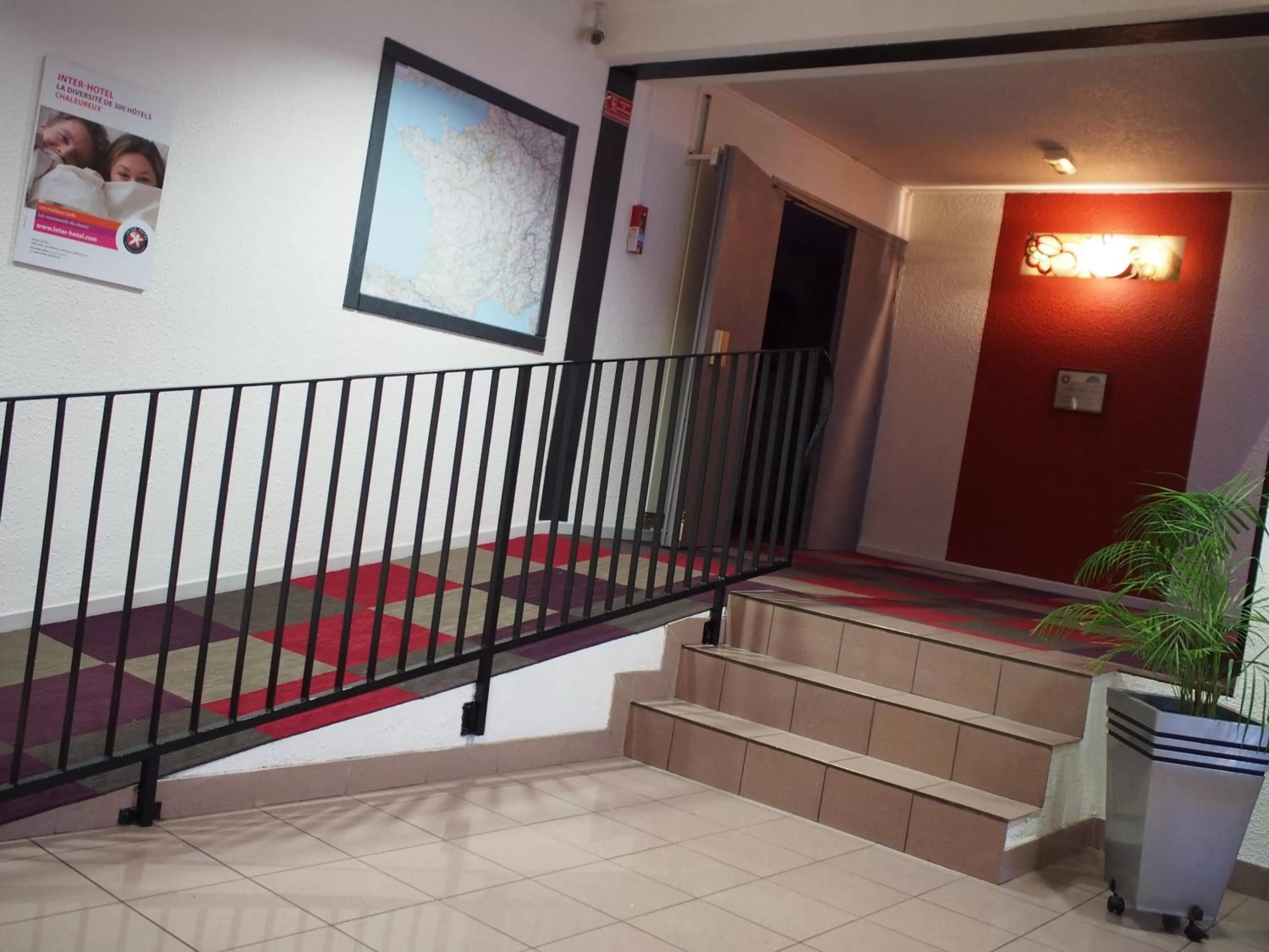 Lobby or reception in Hôtel et Restaurant Aster, Saint-Avold Nord