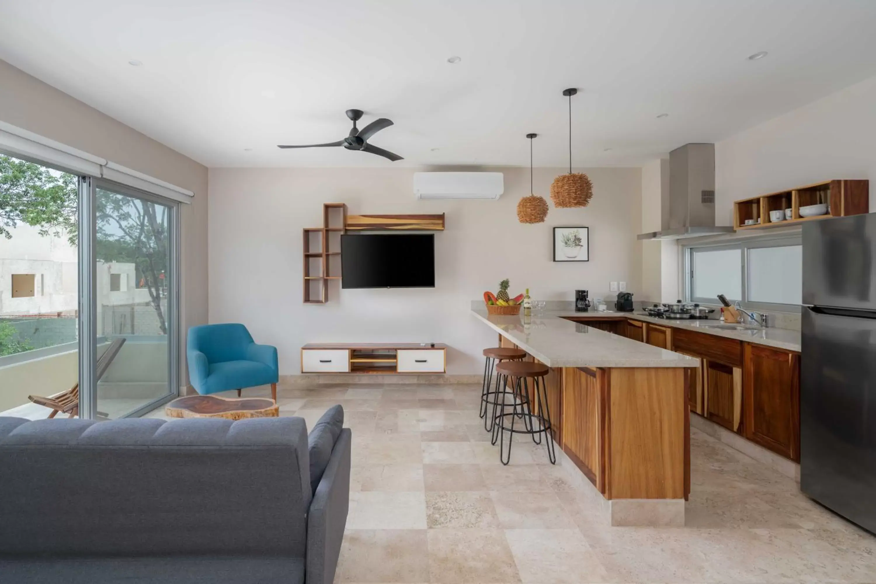 Bird's eye view, Kitchen/Kitchenette in Valhalla Residences by Biwa