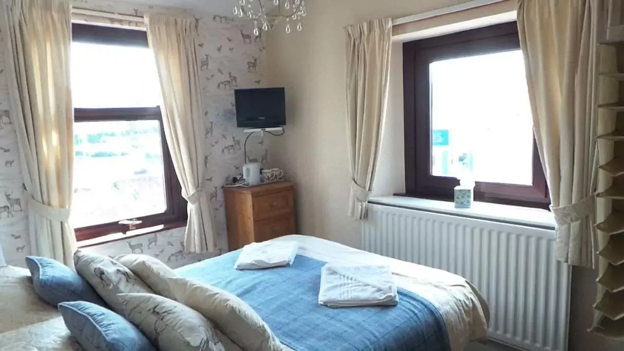 Double Room with Private Bathroom in Tynedale Guest House Double Room with Private Bathroom in Tynedale Guest House