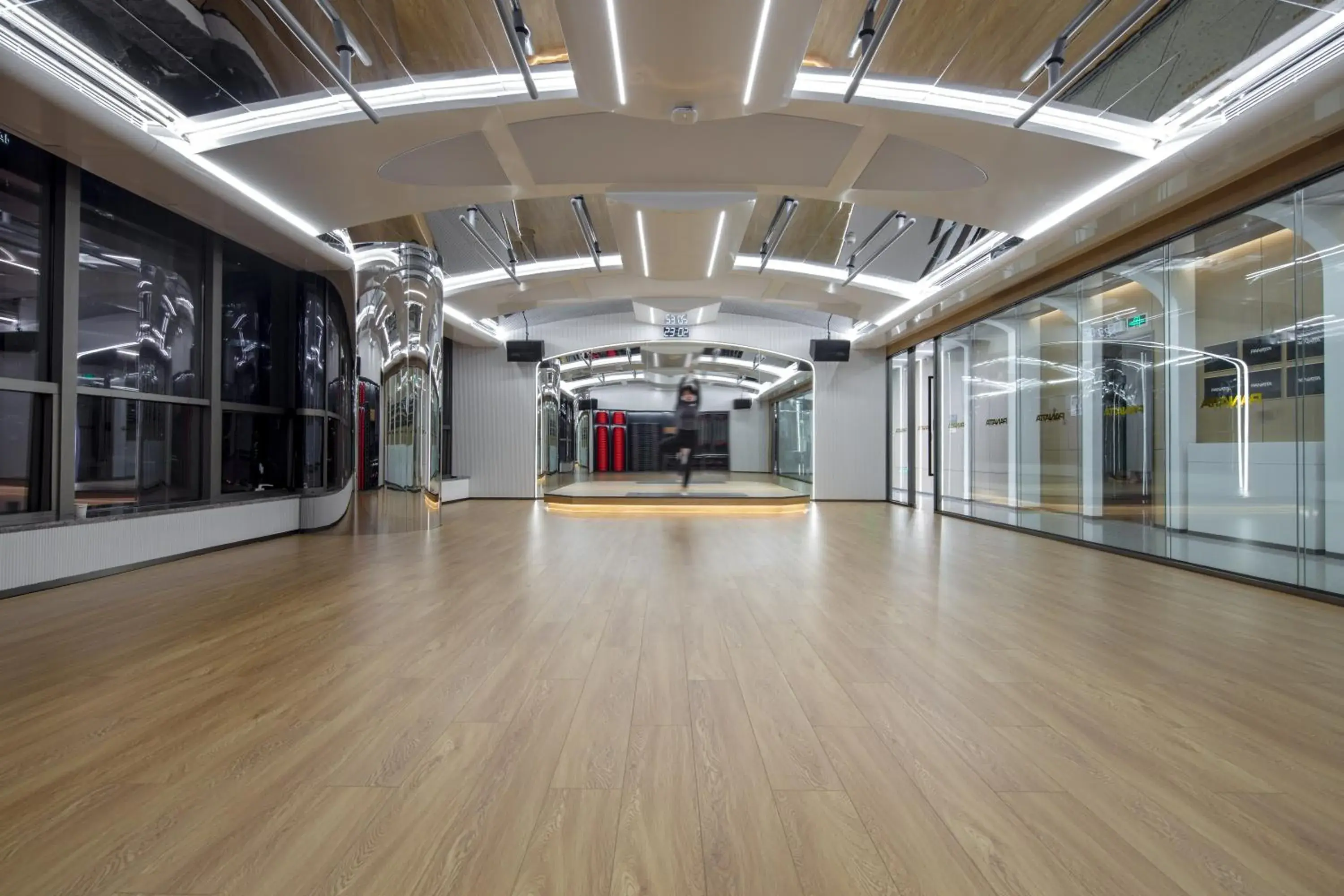 Fitness centre/facilities in Shenzhenair International Hotel Fitness centre/facilities in Shenzhenair International Hotel