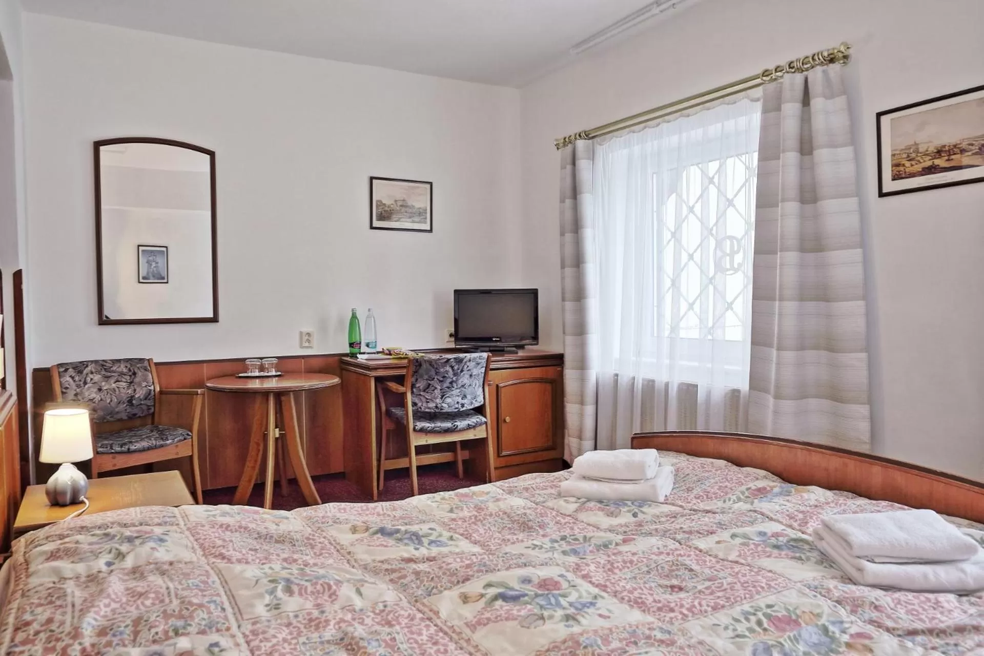 Bedroom, Bed in Schlosshotel Marienbad
